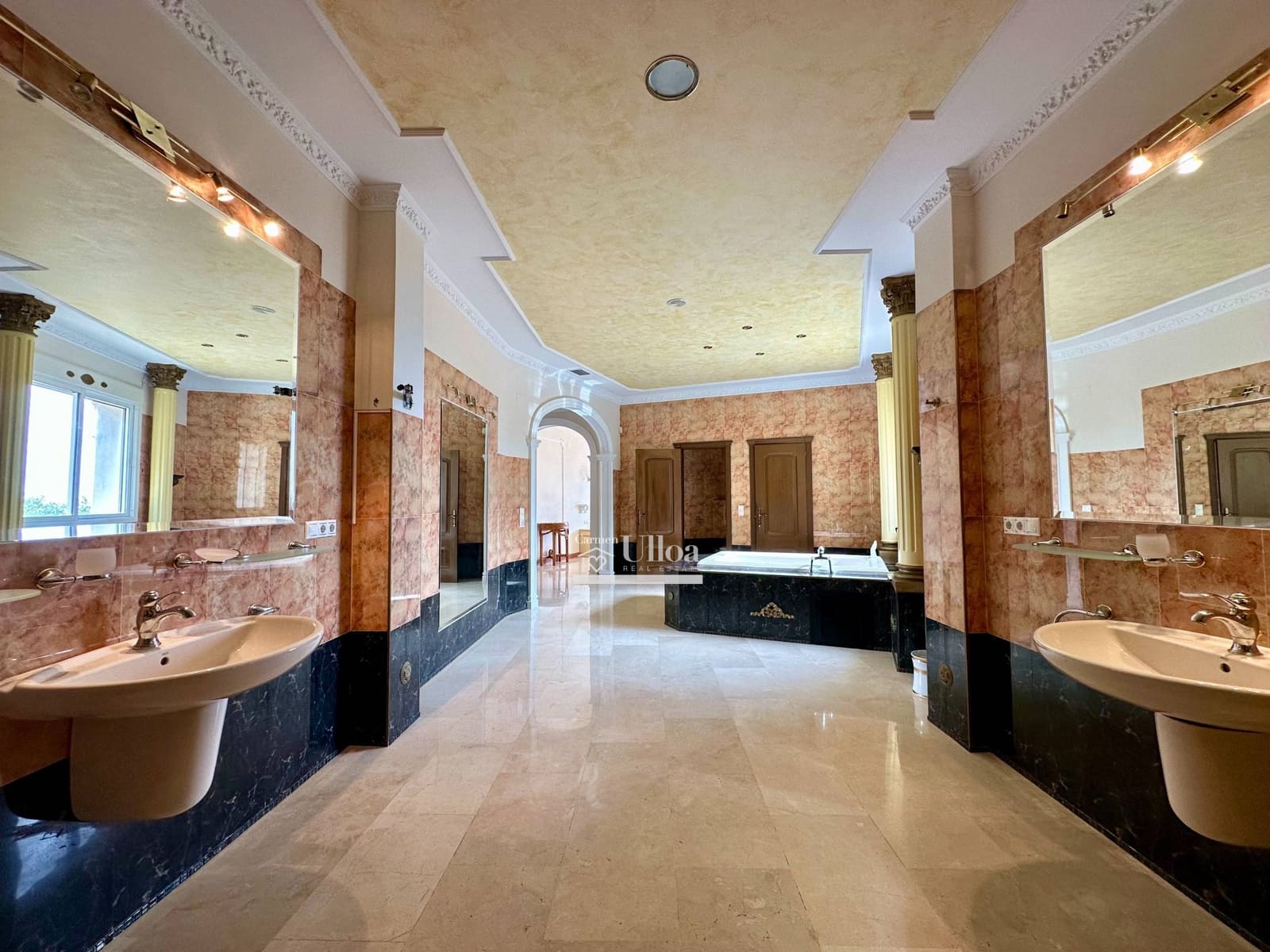 6 soverom Villa til salgs i Coveta Fuma med svømmebasseng garasje - € 950 000 (Ref: 8851698)