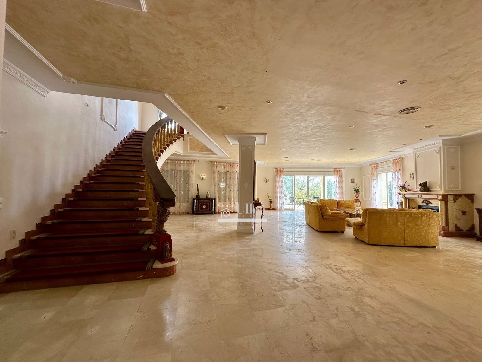 6 soverom Villa til salgs i Coveta Fuma med svømmebasseng garasje - € 950 000 (Ref: 8851698)