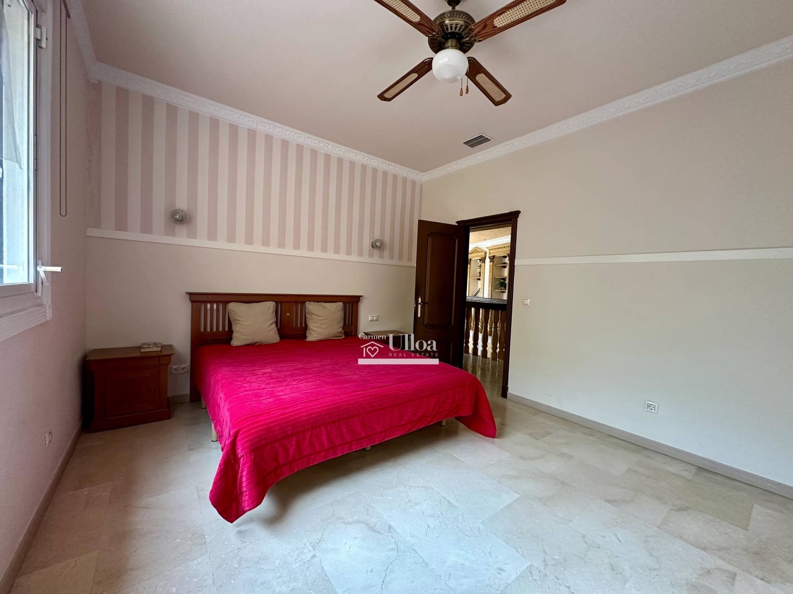 6 makuuhuone Huvila myytävänä paikassa Coveta Fuma mukana uima-altaan 
autotalli - 950 000 € (Ref: 8851698)