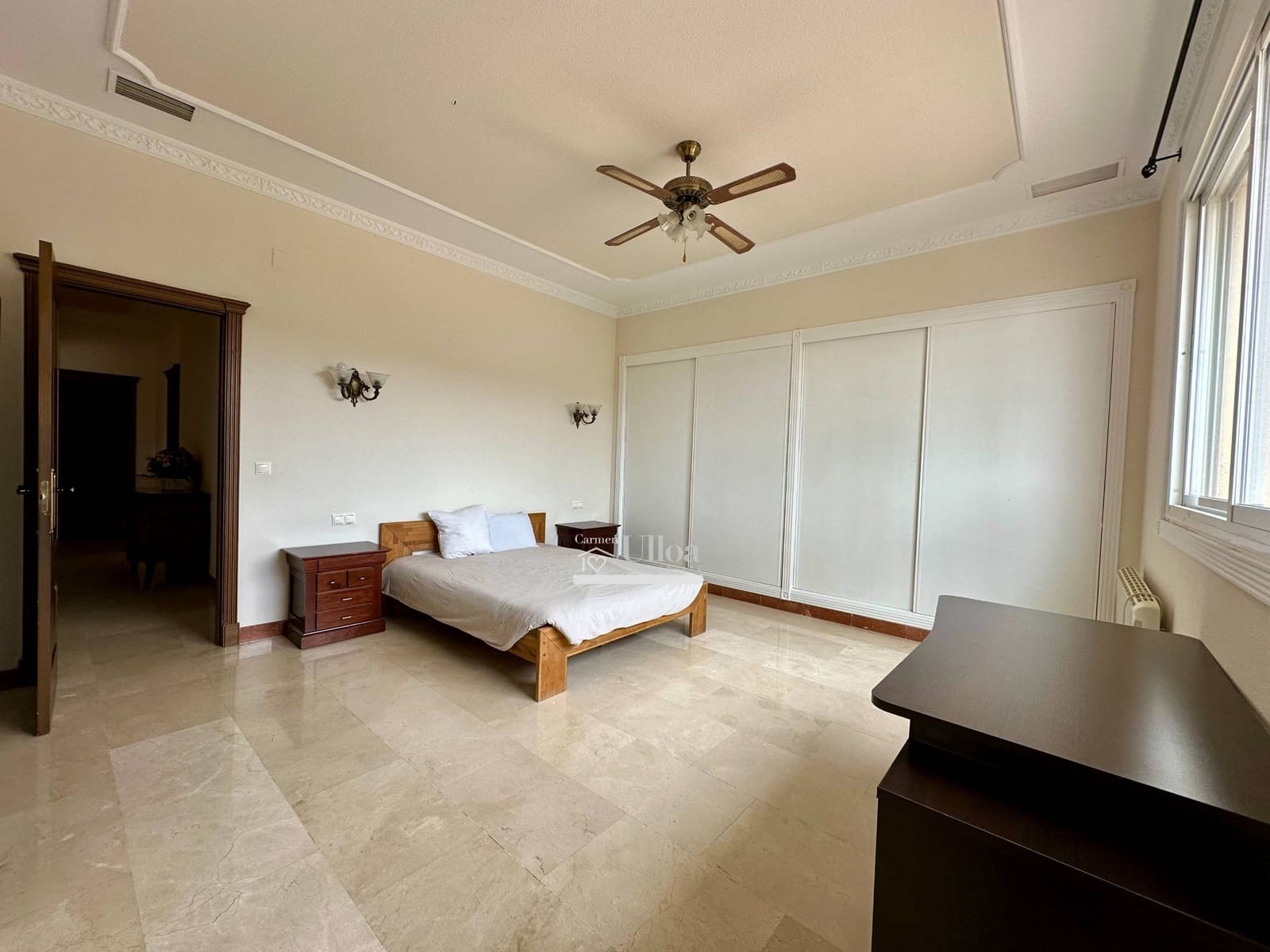 6 makuuhuone Huvila myytävänä paikassa Coveta Fuma mukana uima-altaan 
autotalli - 950 000 € (Ref: 8851698)