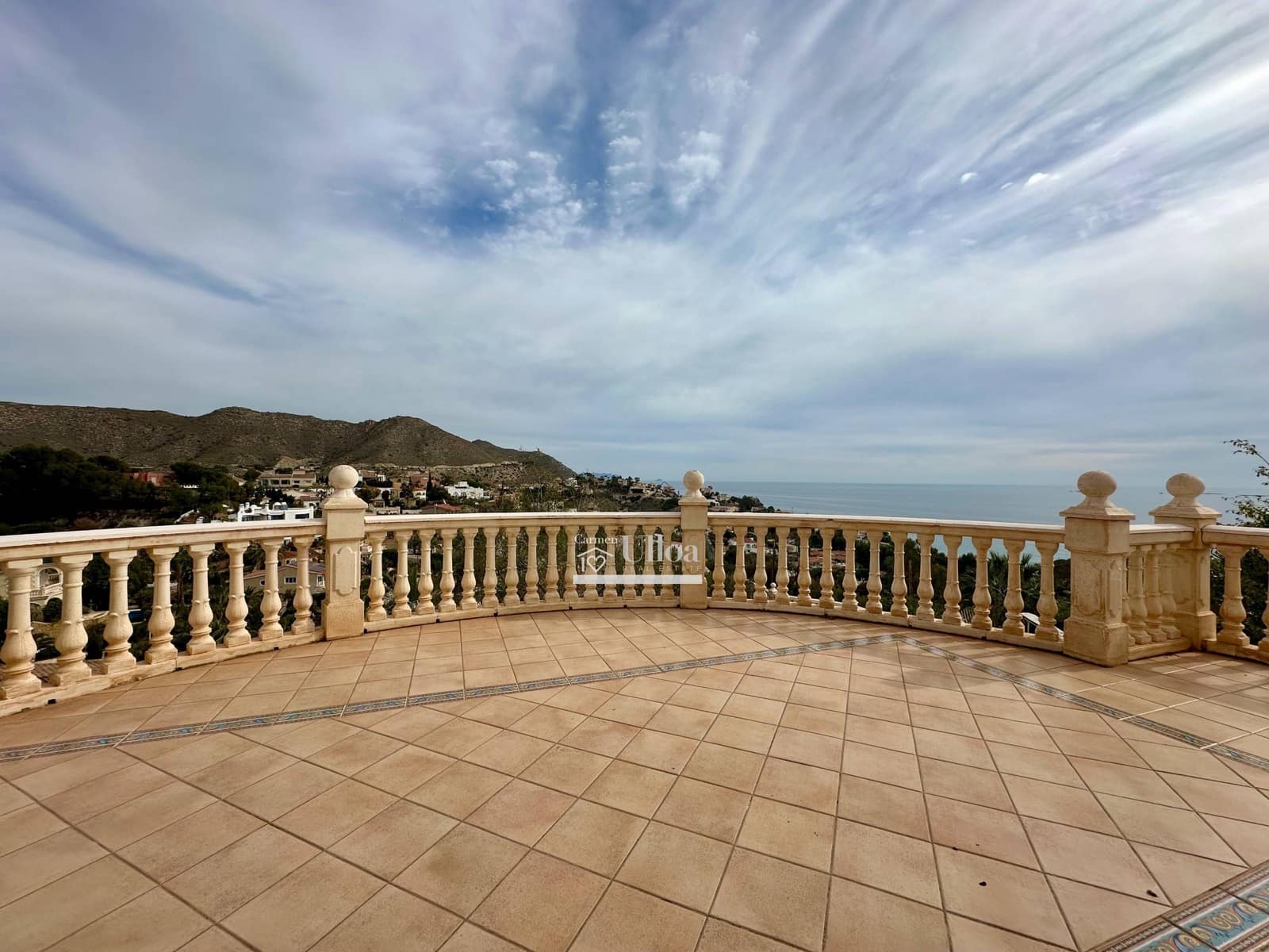 6 makuuhuone Huvila myytävänä paikassa Coveta Fuma mukana uima-altaan 
autotalli - 950 000 € (Ref: 8851698)