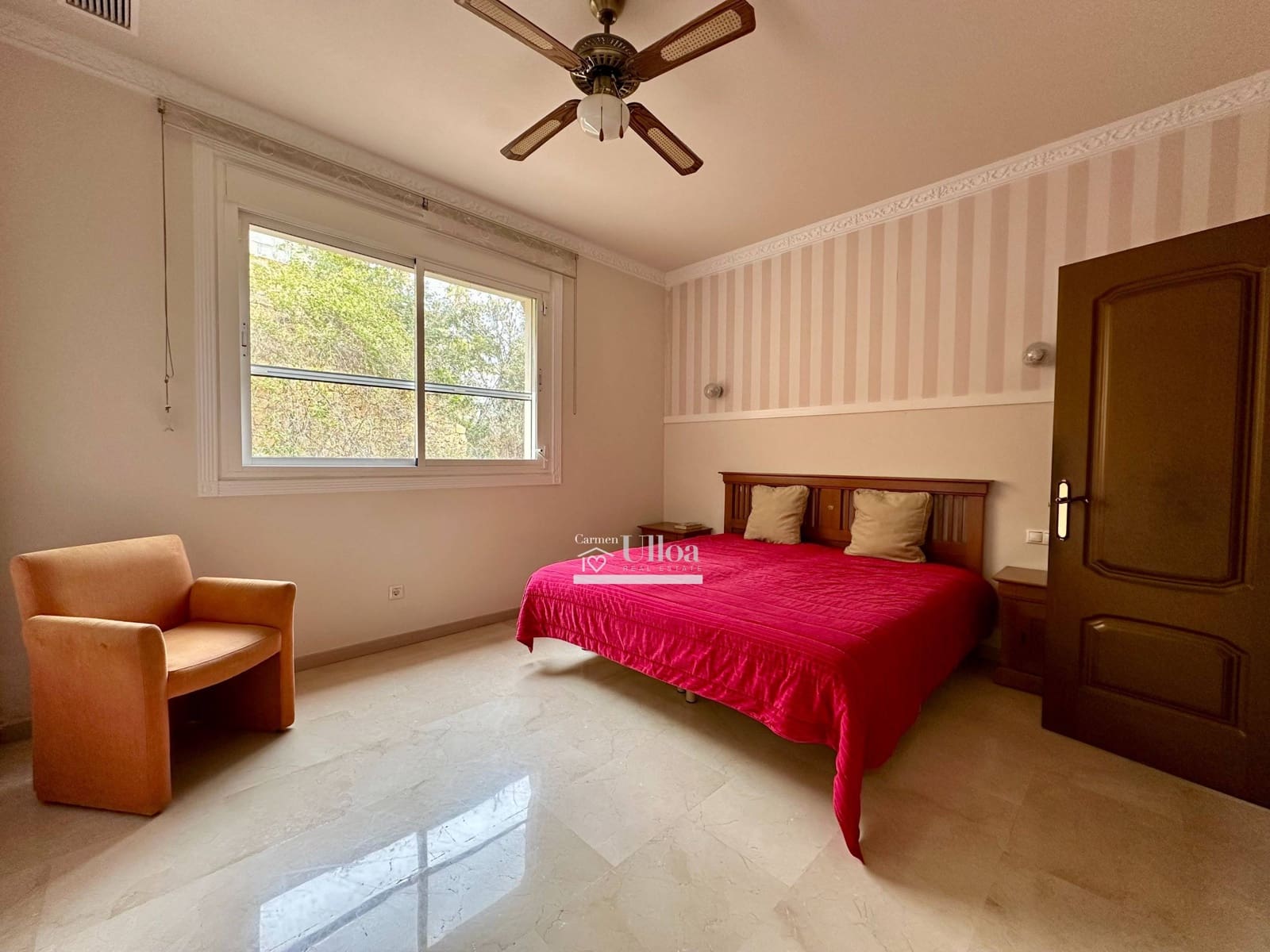 6 soverom Villa til salgs i Coveta Fuma med svømmebasseng garasje - € 950 000 (Ref: 8851698)