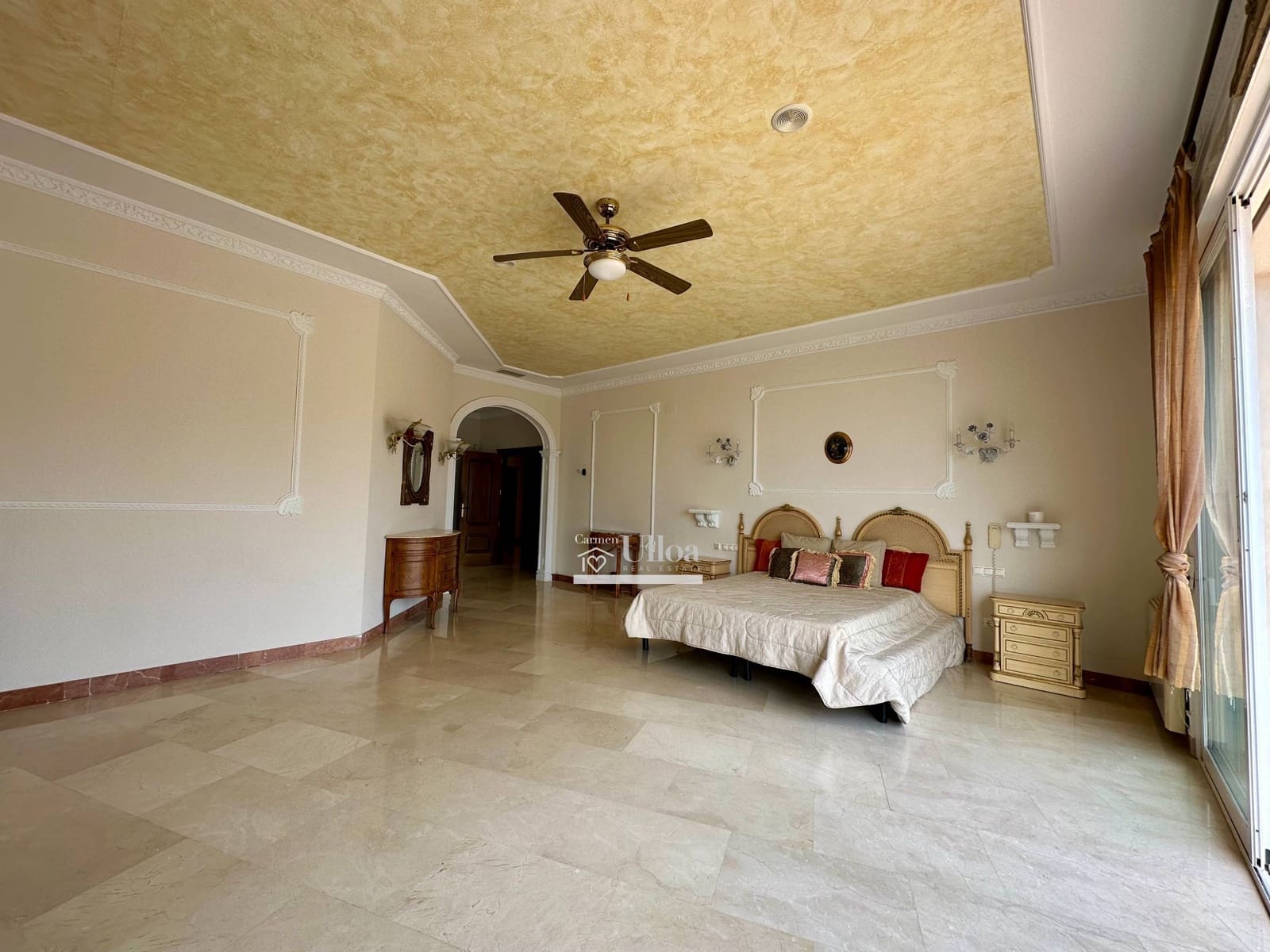 6 soverom Villa til salgs i Coveta Fuma med svømmebasseng garasje - € 950 000 (Ref: 8851698)