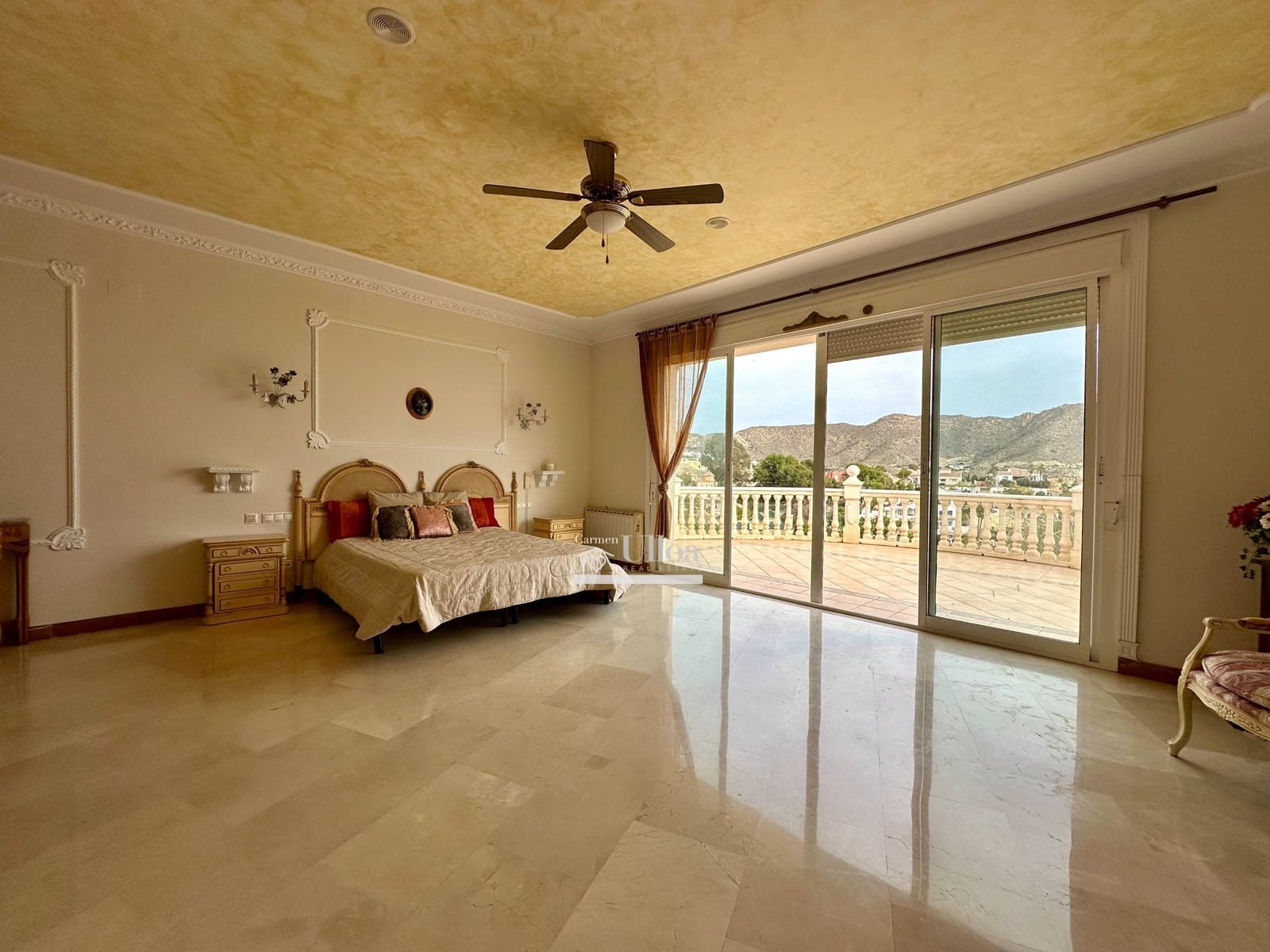 6 soverom Villa til salgs i Coveta Fuma med svømmebasseng garasje - € 950 000 (Ref: 8851698)