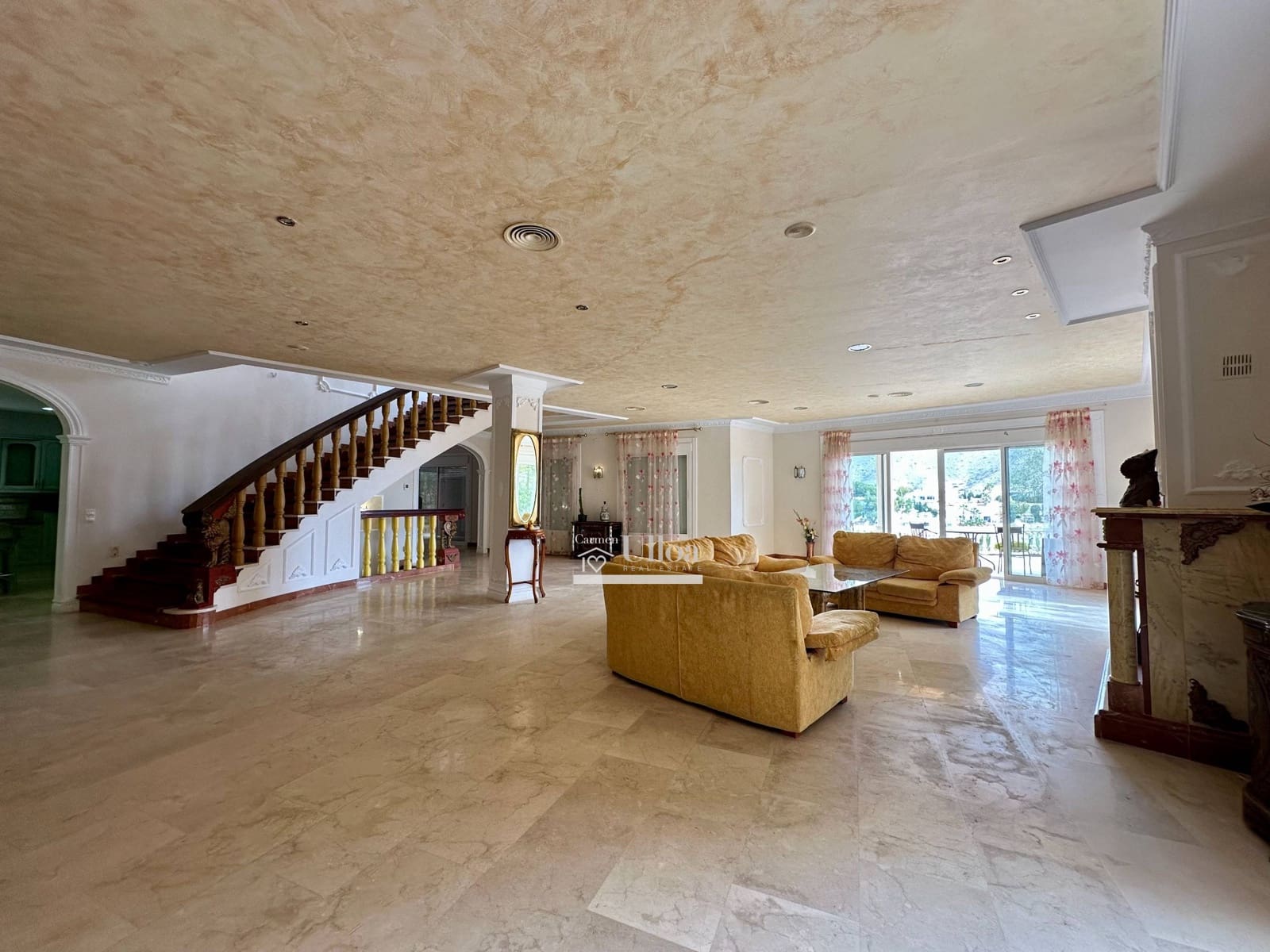 6 soverom Villa til salgs i Coveta Fuma med svømmebasseng garasje - € 950 000 (Ref: 8851698)