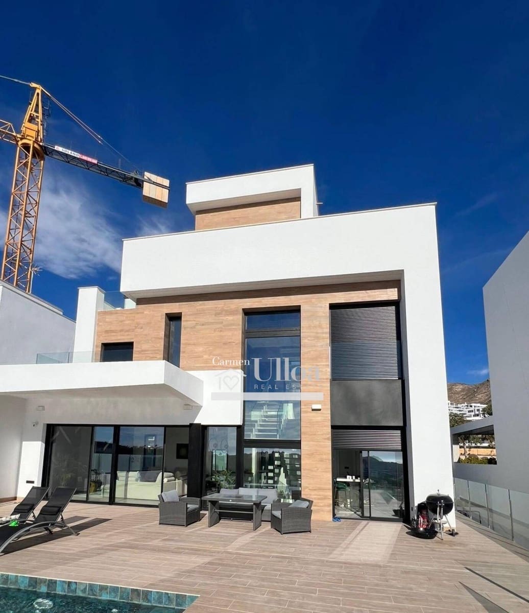 3 bedroom Villa for sale in Finestrat with pool - € 1,550,000 (Ref: 8880166)