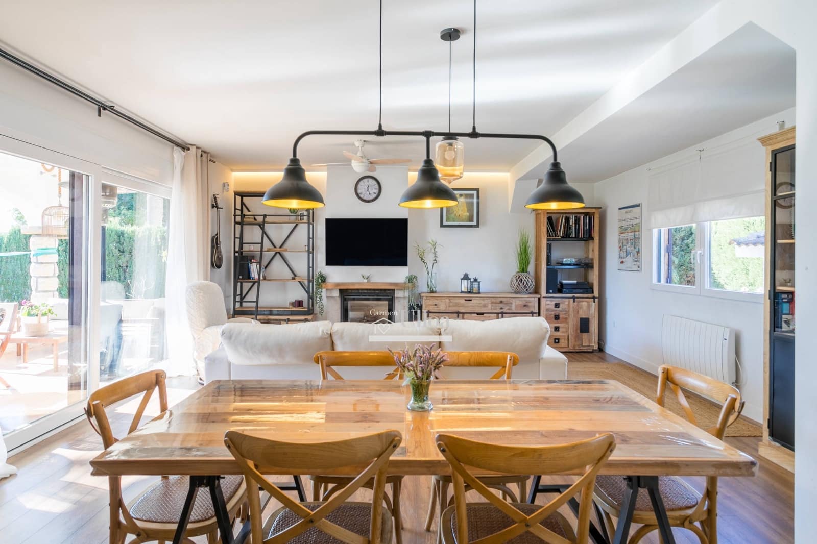 6 bedroom Villa for sale in El Campello with pool - € 1,250,000 (Ref: 8893271)