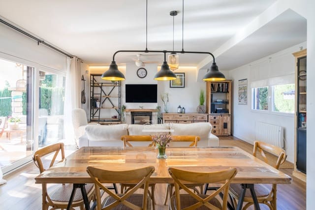 6 soverom Villa til salgs i El Campello med svømmebasseng - € 1 250 000 (Ref: 8893271)