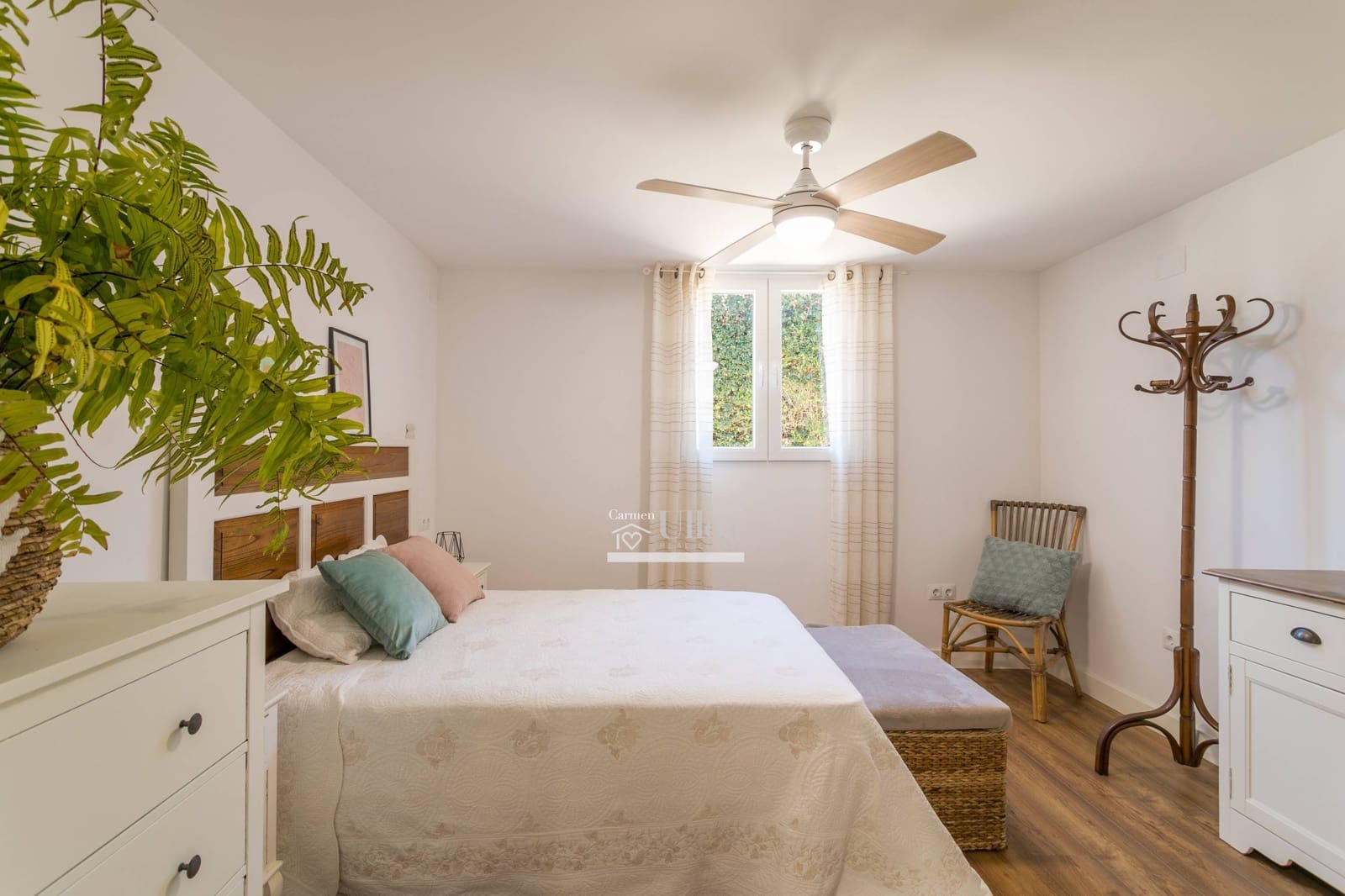 6 bedroom Villa for sale in El Campello with pool - € 1,250,000 (Ref: 8893271)