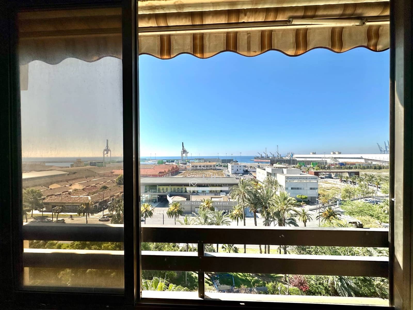 4 slaapkamer Flat te koop in Alicante stad - € 670.000 (Ref: 8946759)