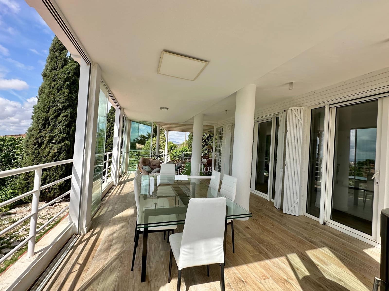 Chalet de 4 habitaciones en Elche / Elx en venta con piscina garaje - 750.000 € (Ref: 8960256)