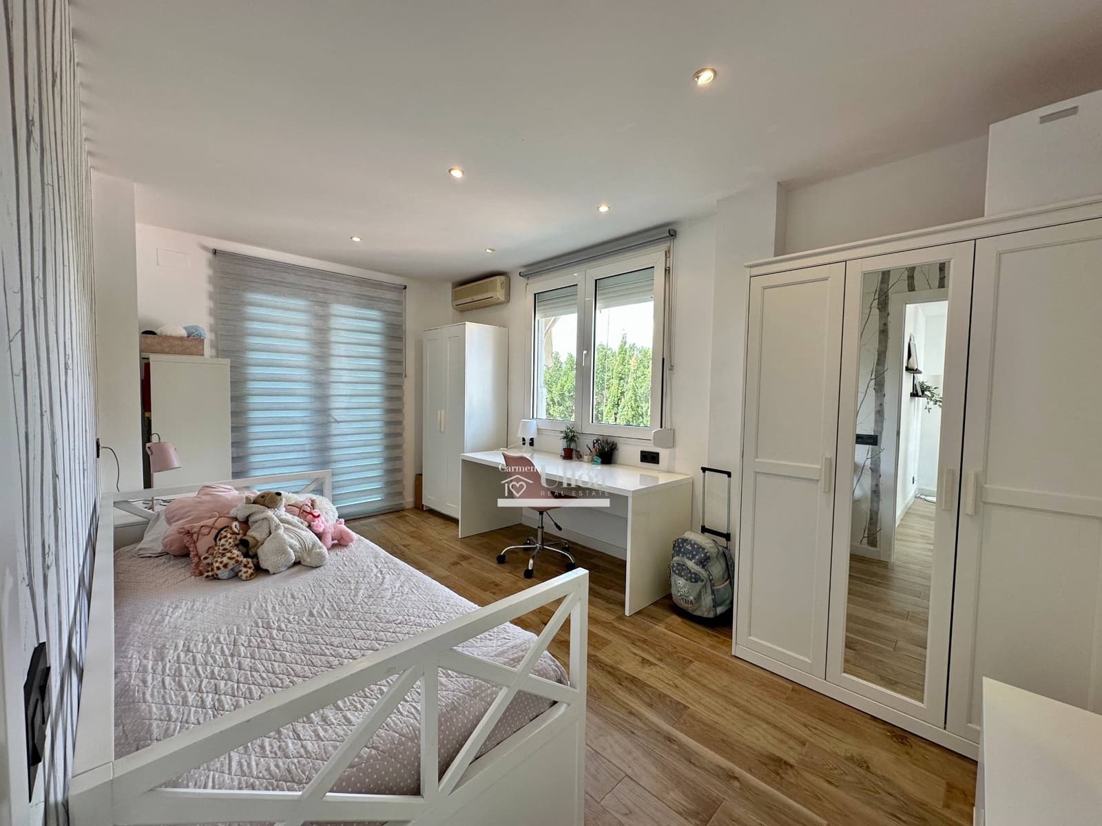 Chalet de 4 habitaciones en Elche / Elx en venta con piscina garaje - 750.000 € (Ref: 8960256)