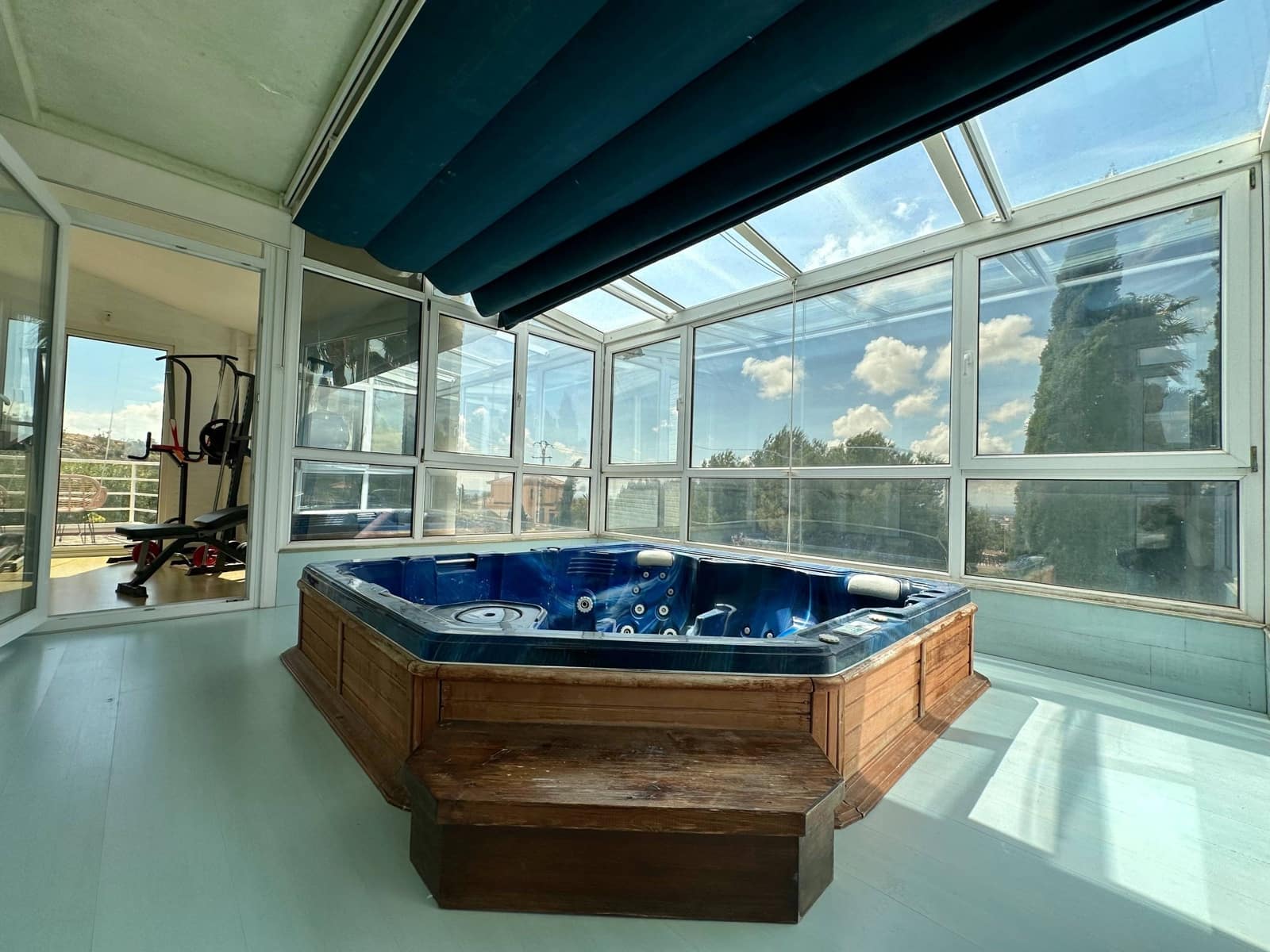 Chalet de 4 habitaciones en Elche / Elx en venta con piscina garaje - 750.000 € (Ref: 8960256)