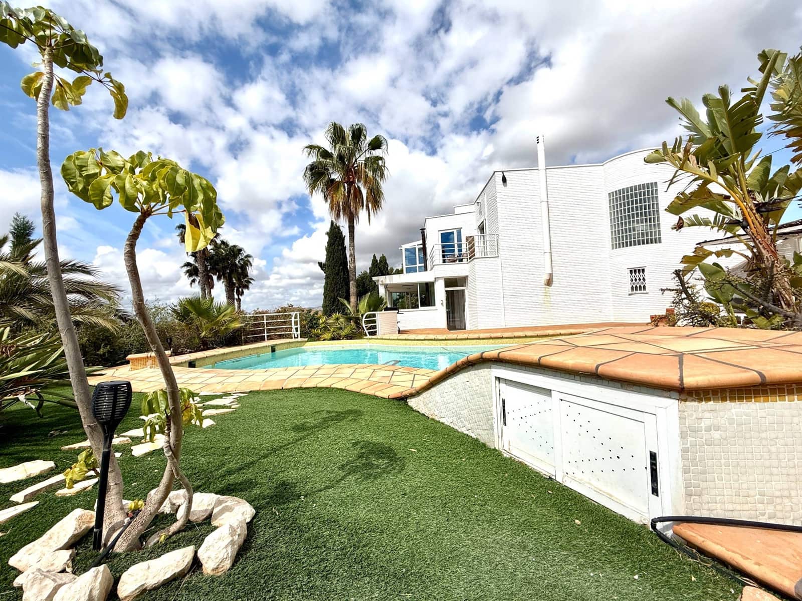 4 soveværelse Villa til salg i Elche / Elx med swimmingpool garage - € 750.000 (Ref: 8960256)