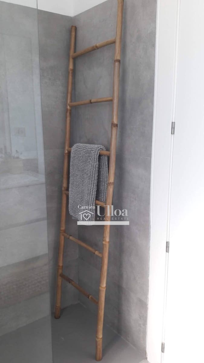 2 bedroom Villa for sale in Alicante / Alacant city with pool garage - € 624,000 (Ref: 8970586)