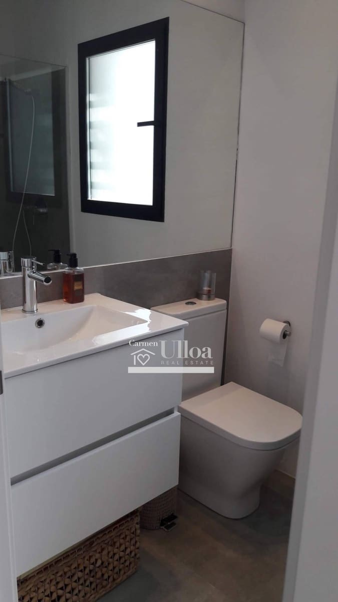 2 bedroom Villa for sale in Alicante / Alacant city with pool garage - € 624,000 (Ref: 8970586)