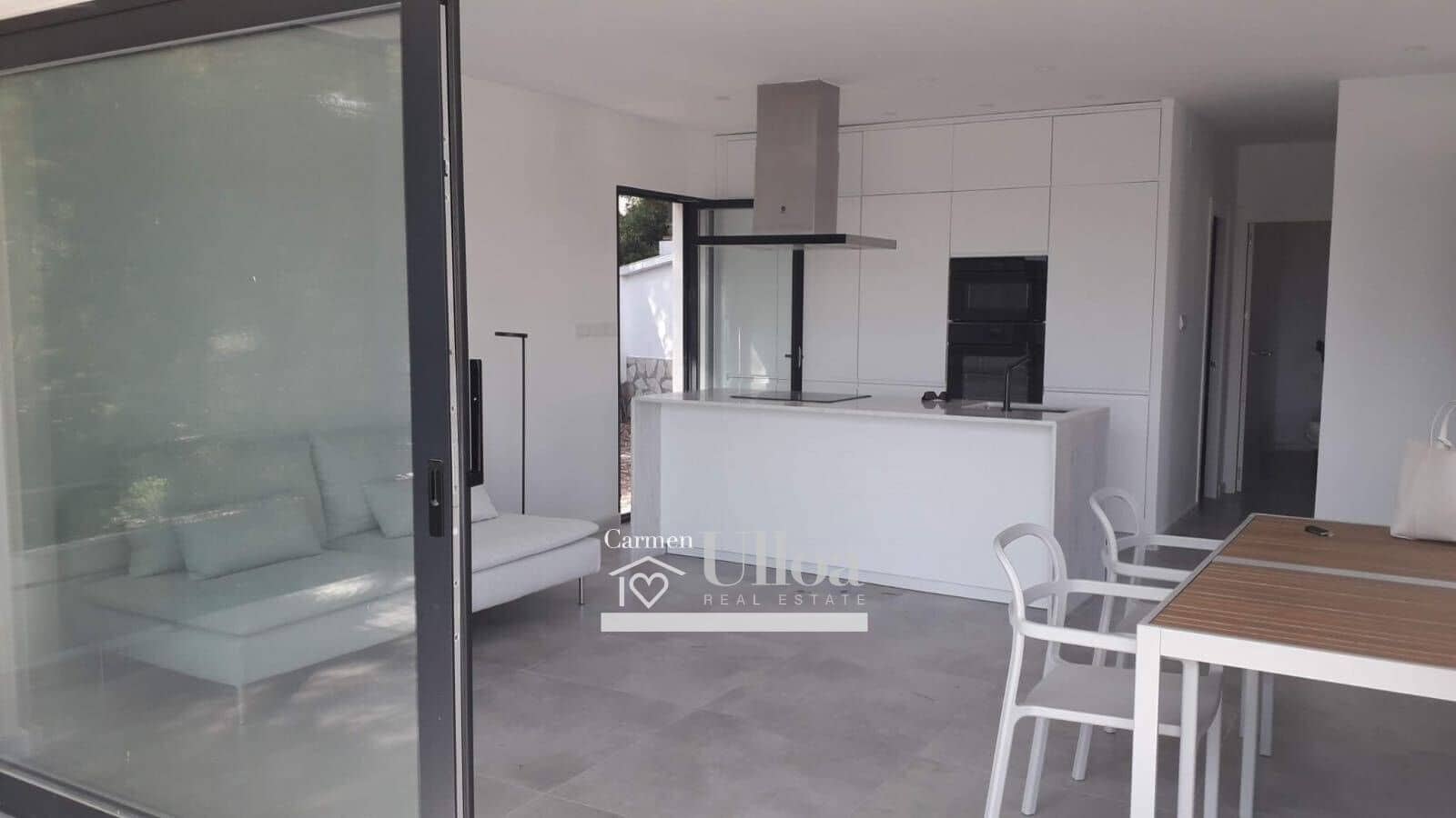 2 bedroom Villa for sale in Alicante / Alacant city with pool garage - € 624,000 (Ref: 8970586)