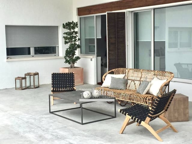 8 slaapkamer Villa te koop in Vistahermosa, Alicante stad met zwembad garage - € 1.700.000 (Ref: 8979520)