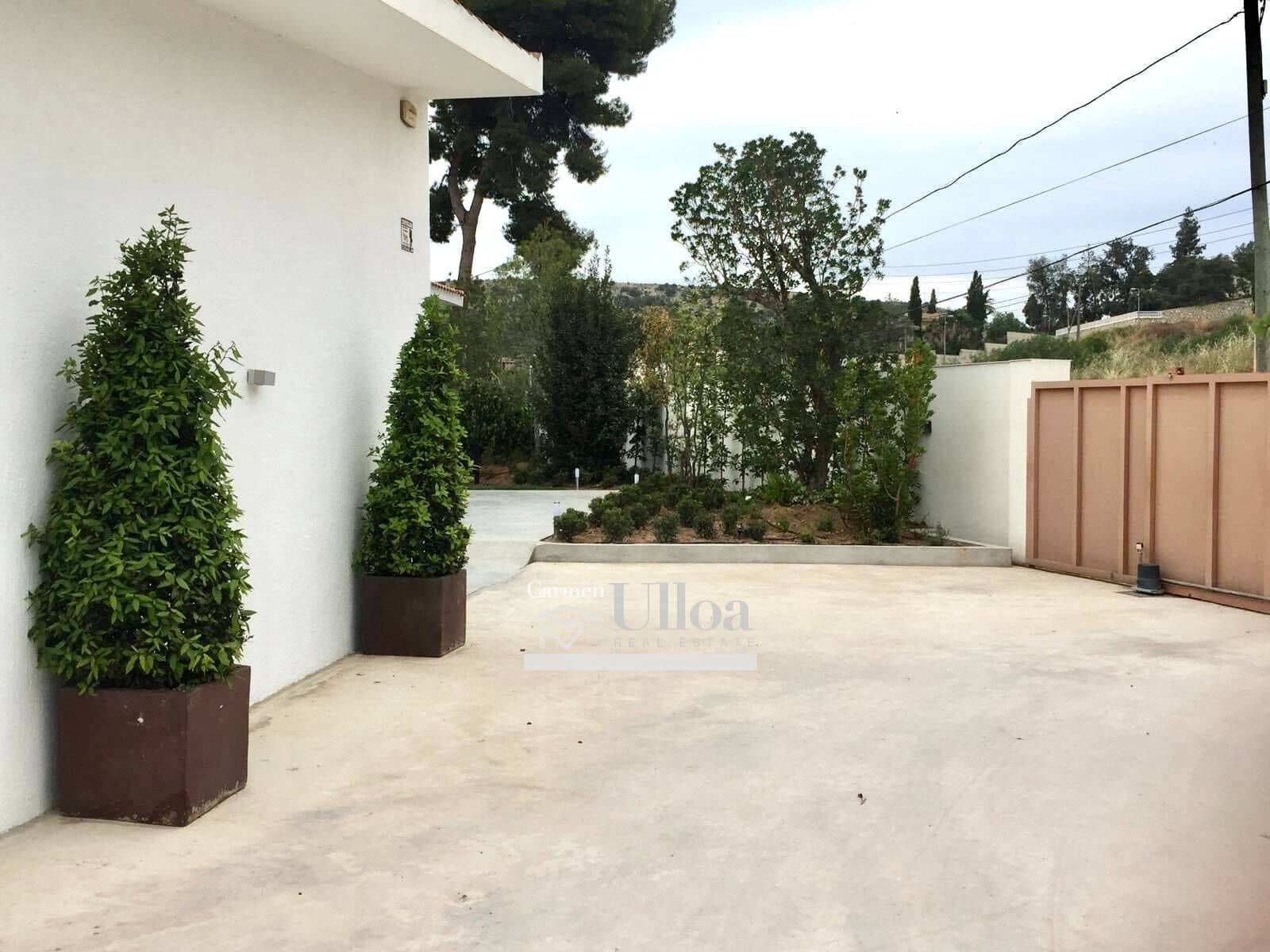 8 soverom Villa til salgs i Alicante by med svømmebasseng garasje - € 1 700 000 (Ref: 8979520)