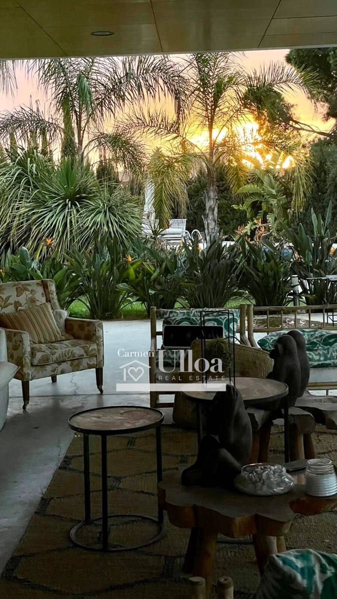 8 bedroom Villa for sale in Alicante / Alacant city with pool garage - € 1,700,000 (Ref: 8979520)