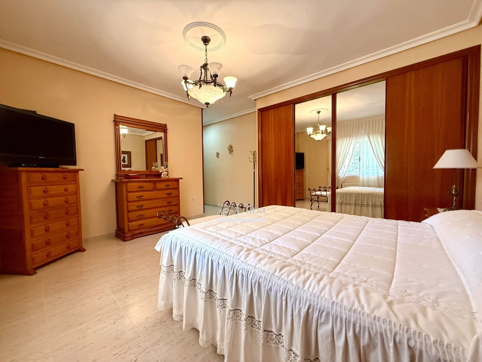 Chalet de 7 habitaciones en Muchamiel / Mutxamel en venta con piscina garaje - 864.000 € (Ref: 9020721)