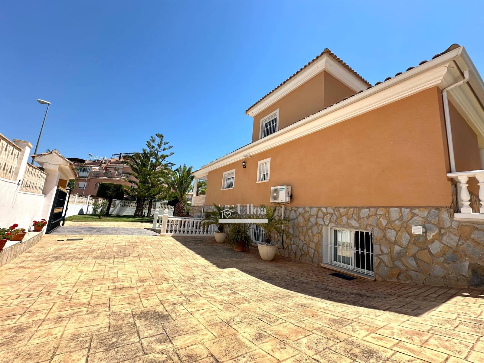 Chalet de 7 habitaciones en Muchamiel / Mutxamel en venta con piscina garaje - 864.000 € (Ref: 9020721)