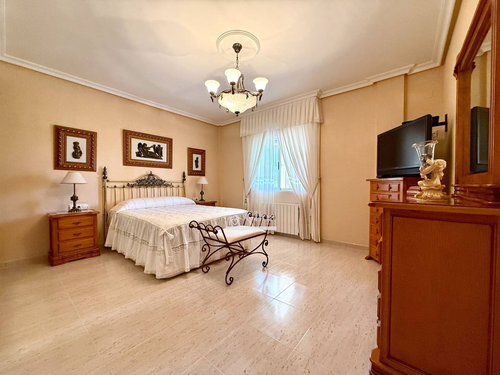 7 soverom Villa til salgs i Muchamiel / Mutxamel med svømmebasseng garasje - € 864 000 (Ref: 9020721)