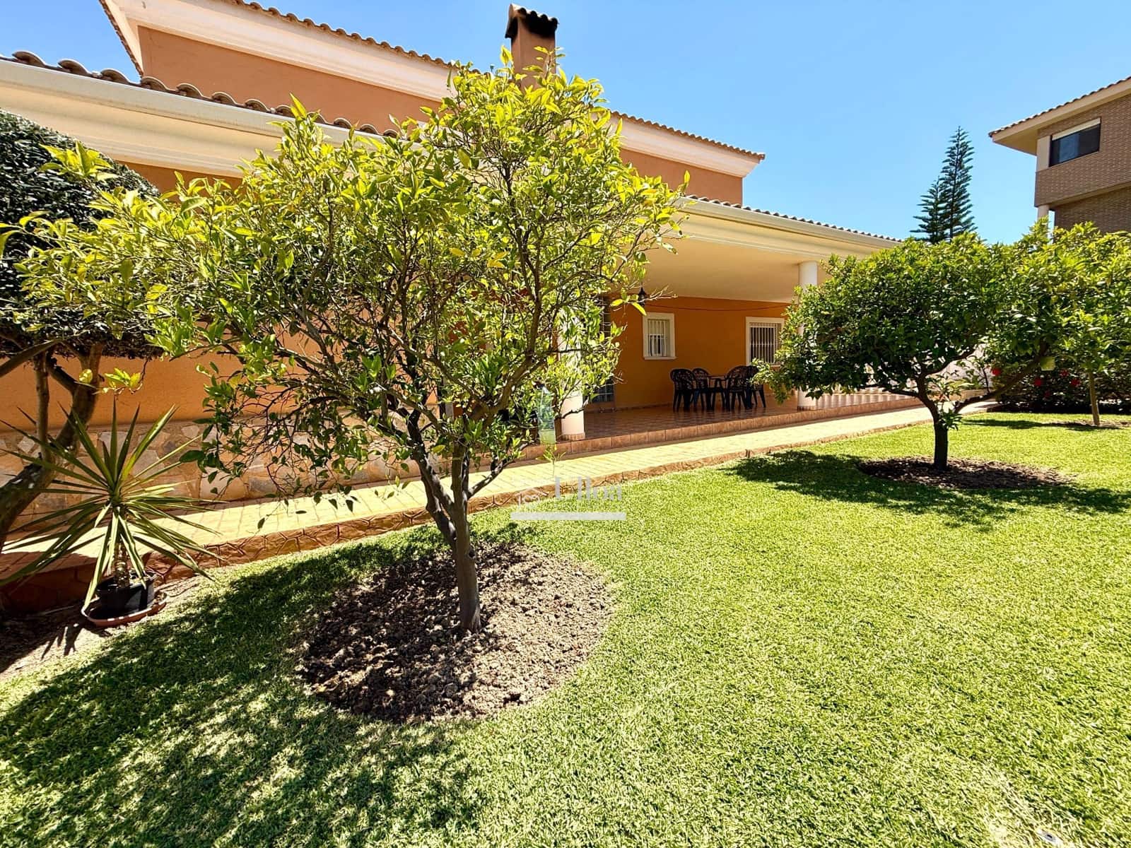 7 soverom Villa til salgs i Muchamiel / Mutxamel med svømmebasseng garasje - € 864 000 (Ref: 9020721)