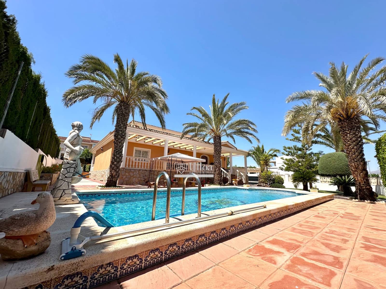 7 bedroom Villa for sale in Muchamiel / Mutxamel with pool garage - € 864,000 (Ref: 9020721)