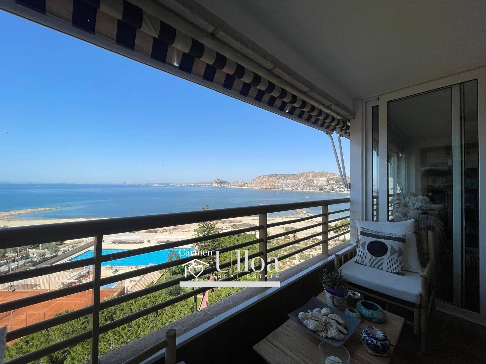4 bedroom Flat for sale in Playa de San Juan with pool - € 675,000 (Ref: 9104805)