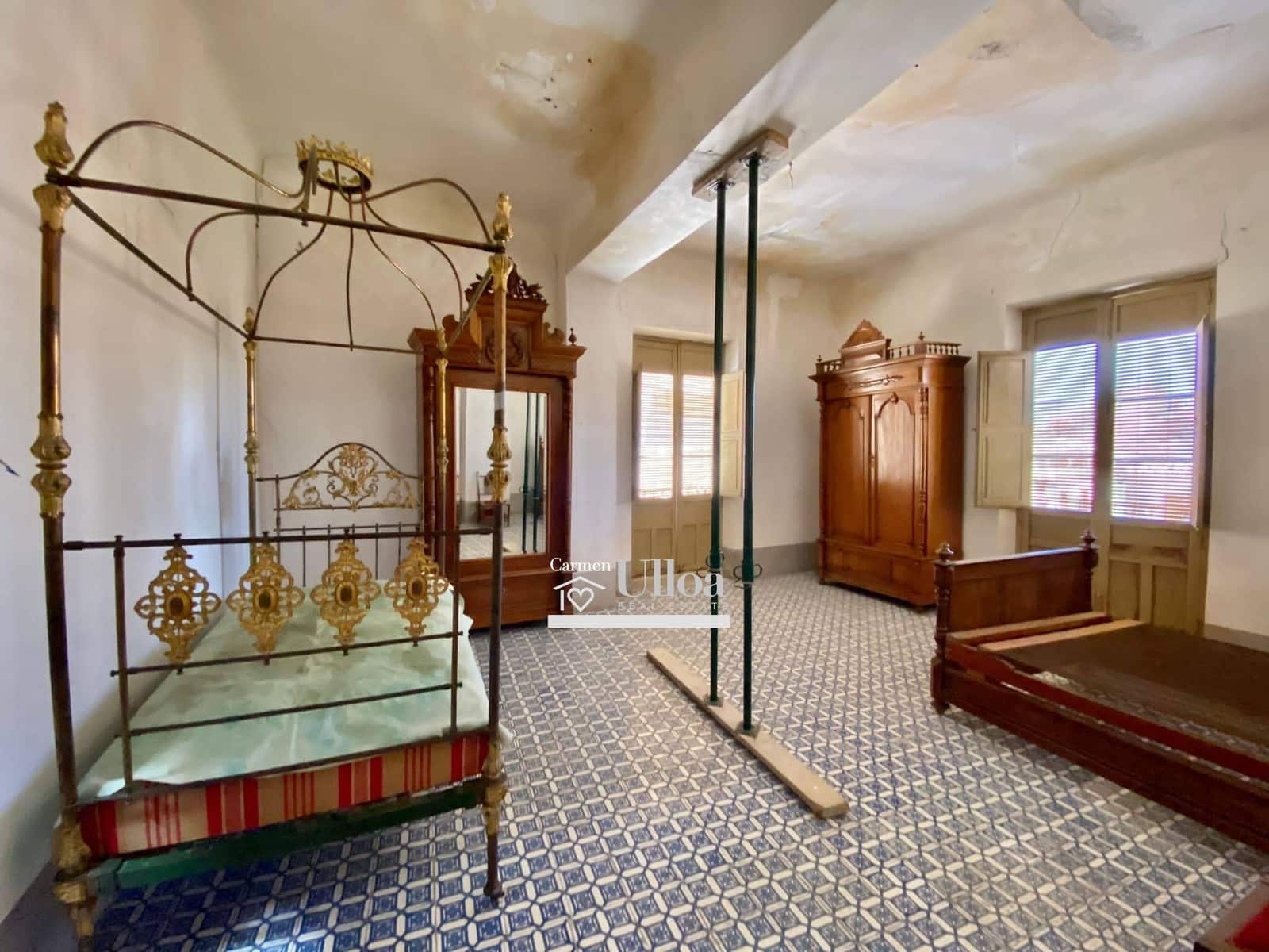 8 bedroom Townhouse for sale in Aspe - € 490,000 (Ref: 9165316)