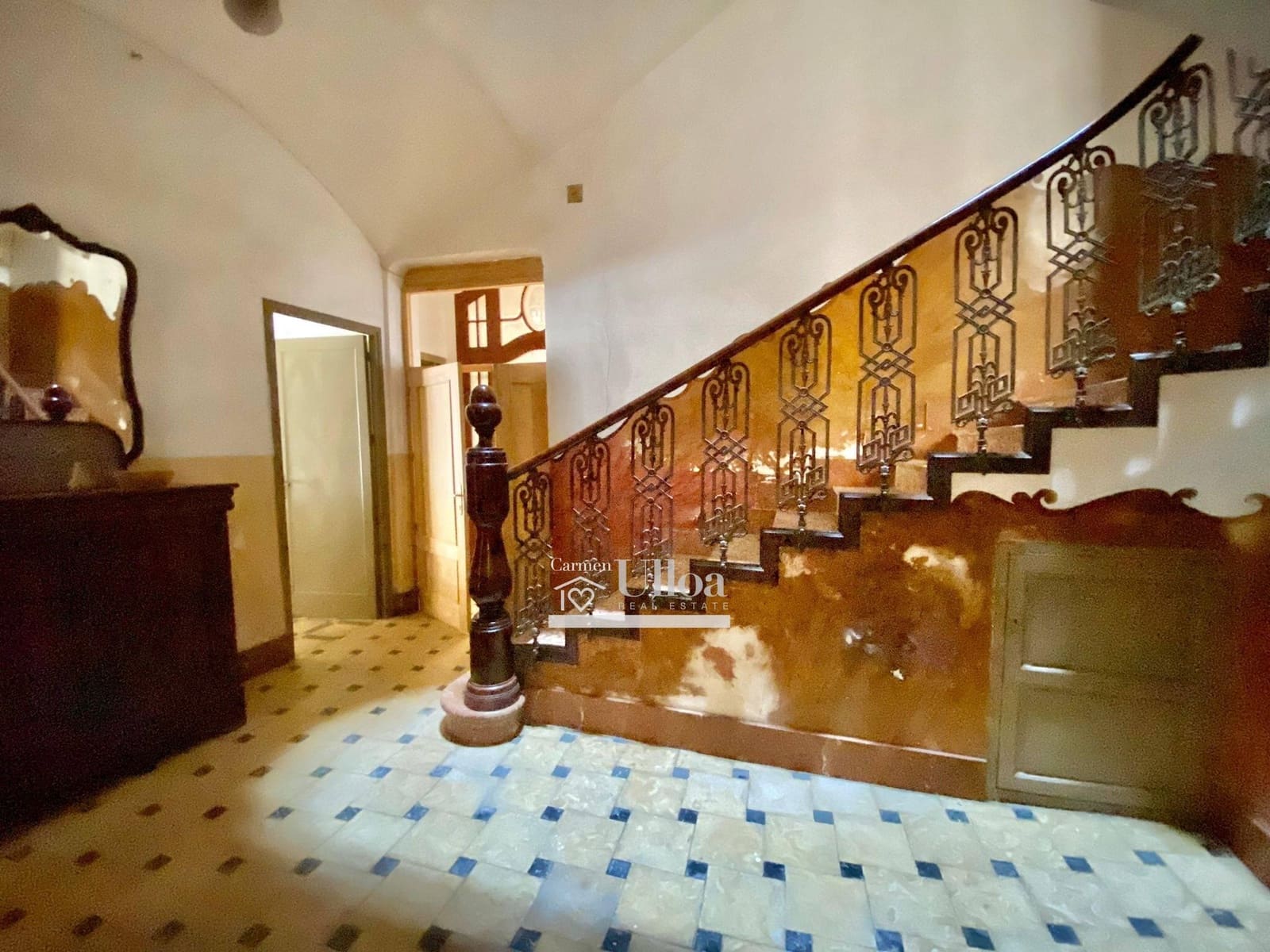 8 bedroom Townhouse for sale in Aspe - € 490,000 (Ref: 9165316)