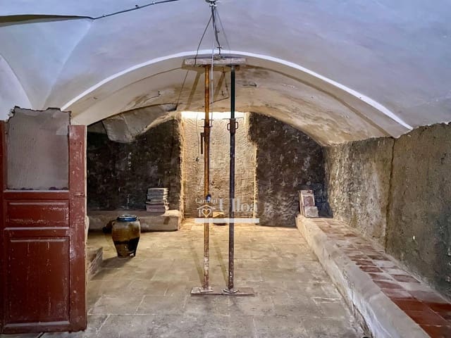 8 bedroom Townhouse for sale in Aspe - € 490,000 (Ref: 9165316)