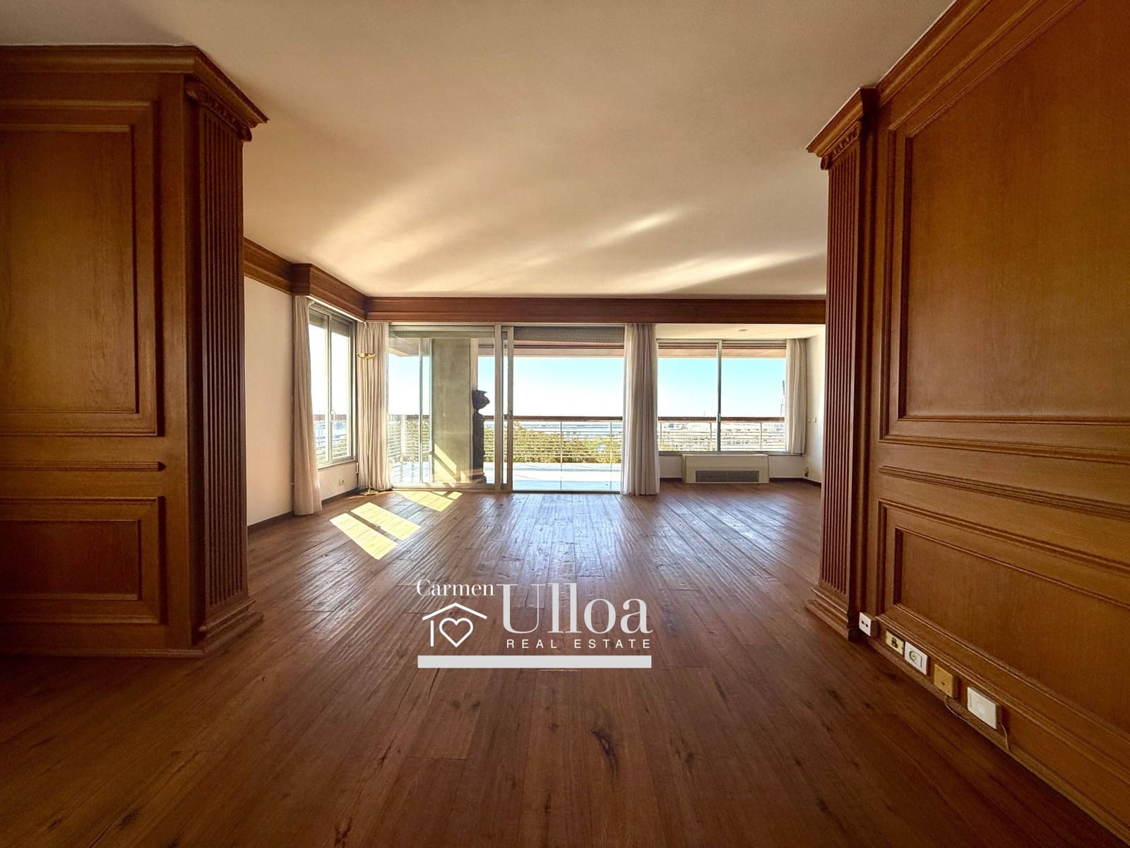 5 slaapkamer Flat te koop in Alicante stad met garage - € 1.975.000 (Ref: 9208487)