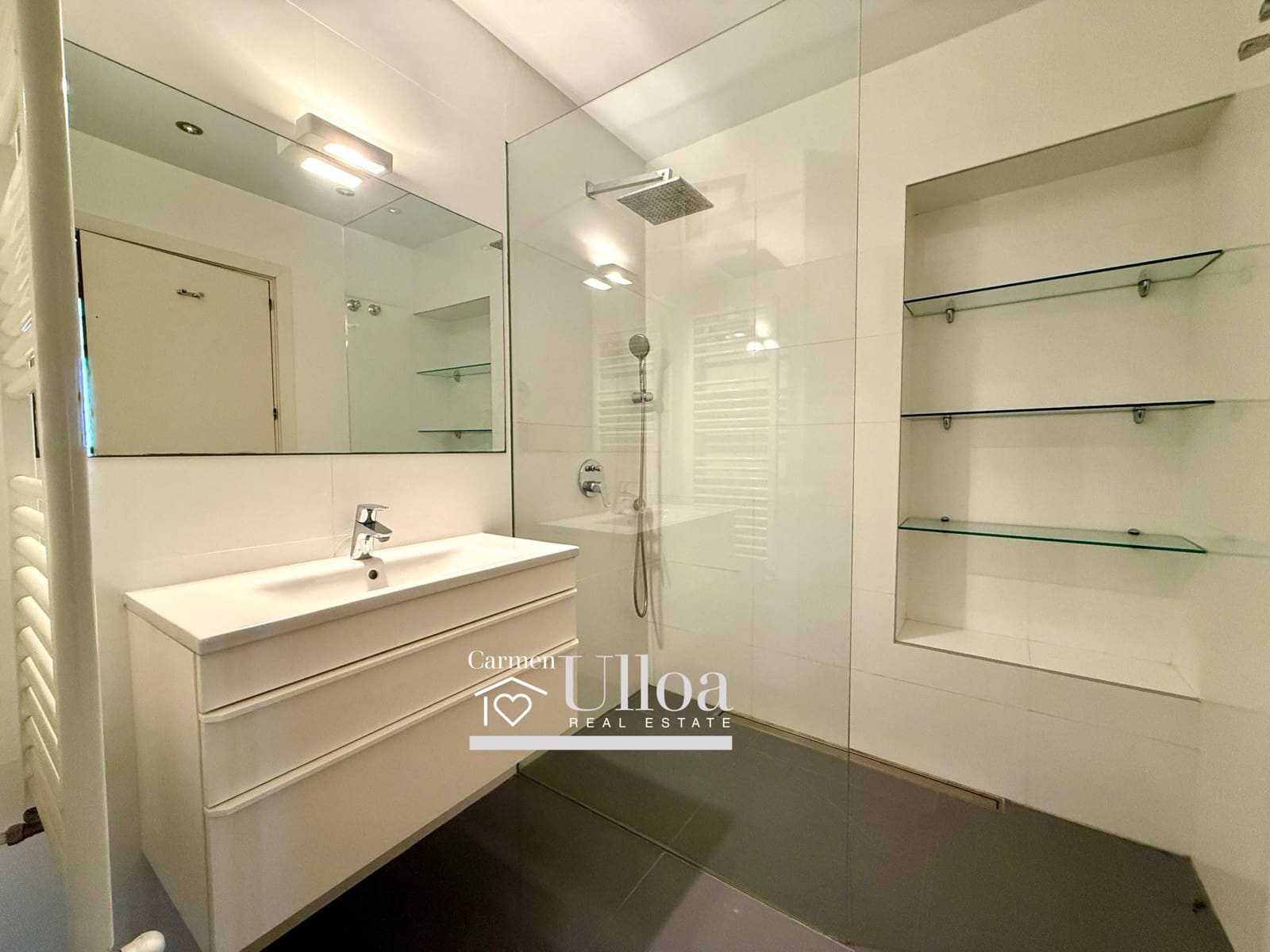 5 bedroom Flat for sale in Alicante / Alacant city with garage - € 1,975,000 (Ref: 9208487)