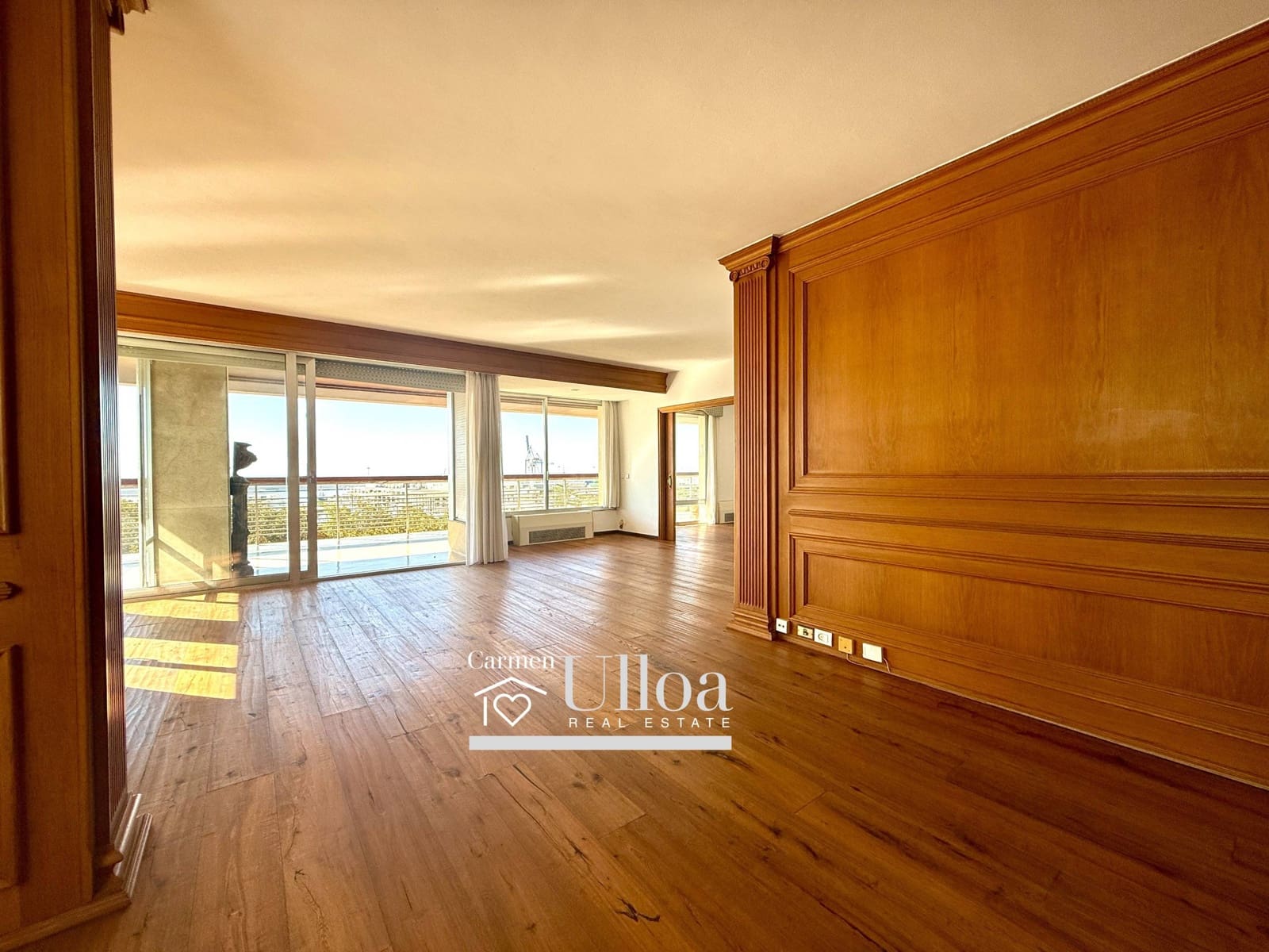 5 bedroom Flat for sale in Alicante / Alacant city with garage - € 1,975,000 (Ref: 9208487)