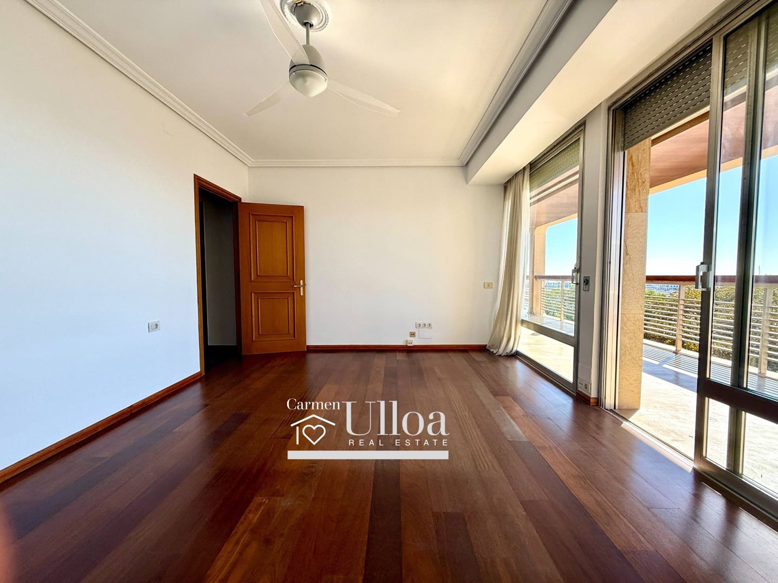 5 bedroom Flat for sale in Alicante / Alacant city with garage - € 1,975,000 (Ref: 9208487)
