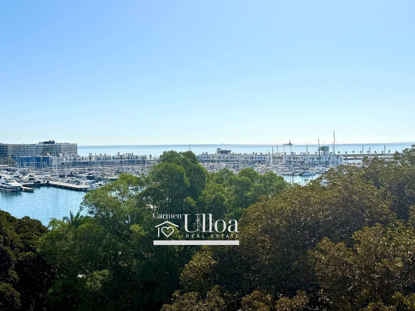 5 bedroom Flat for sale in Alicante / Alacant city with garage - € 1,975,000 (Ref: 9208487)