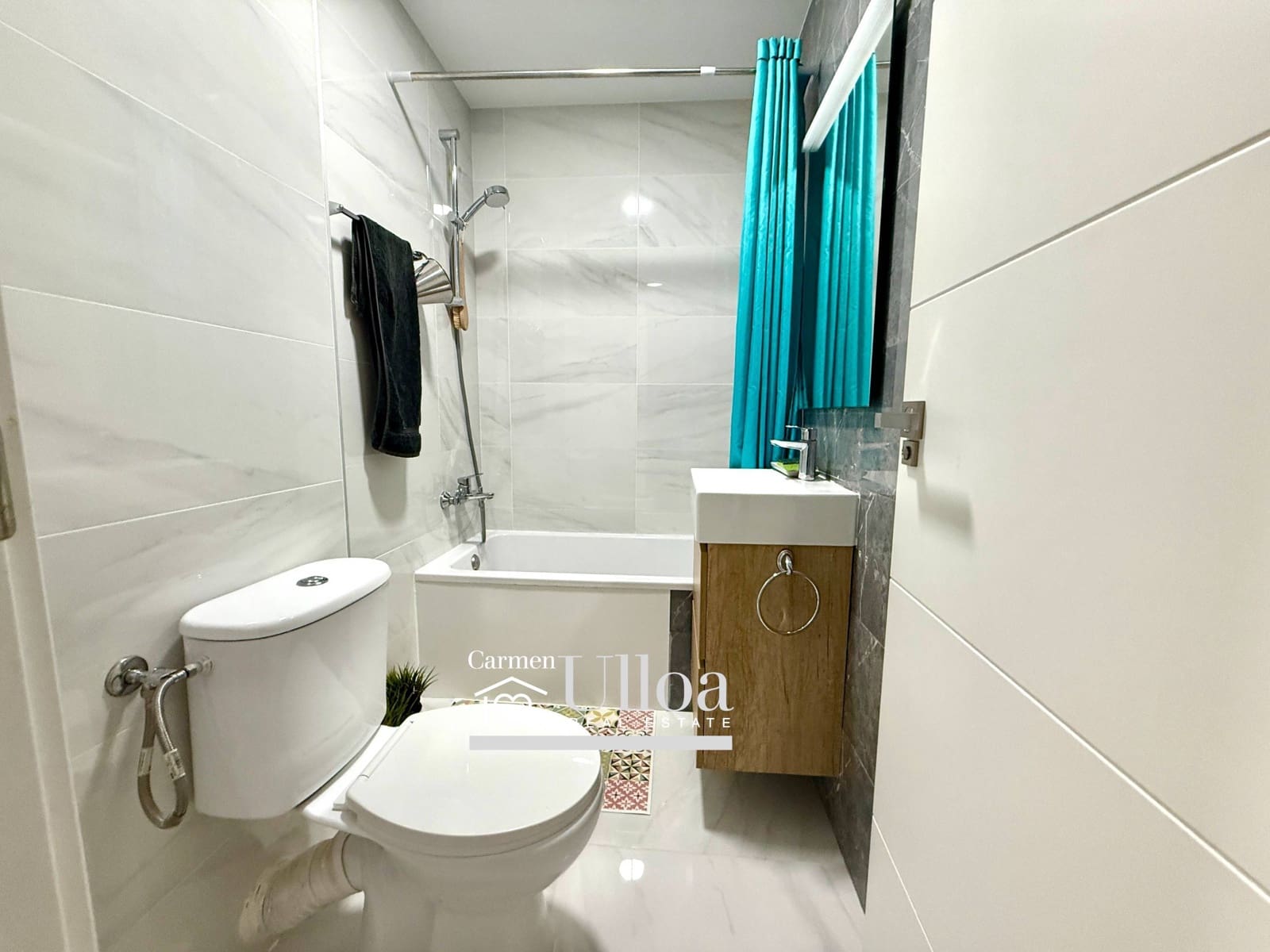 4 bedroom Flat for sale in Alicante / Alacant city - € 475,000 (Ref: 9208488)