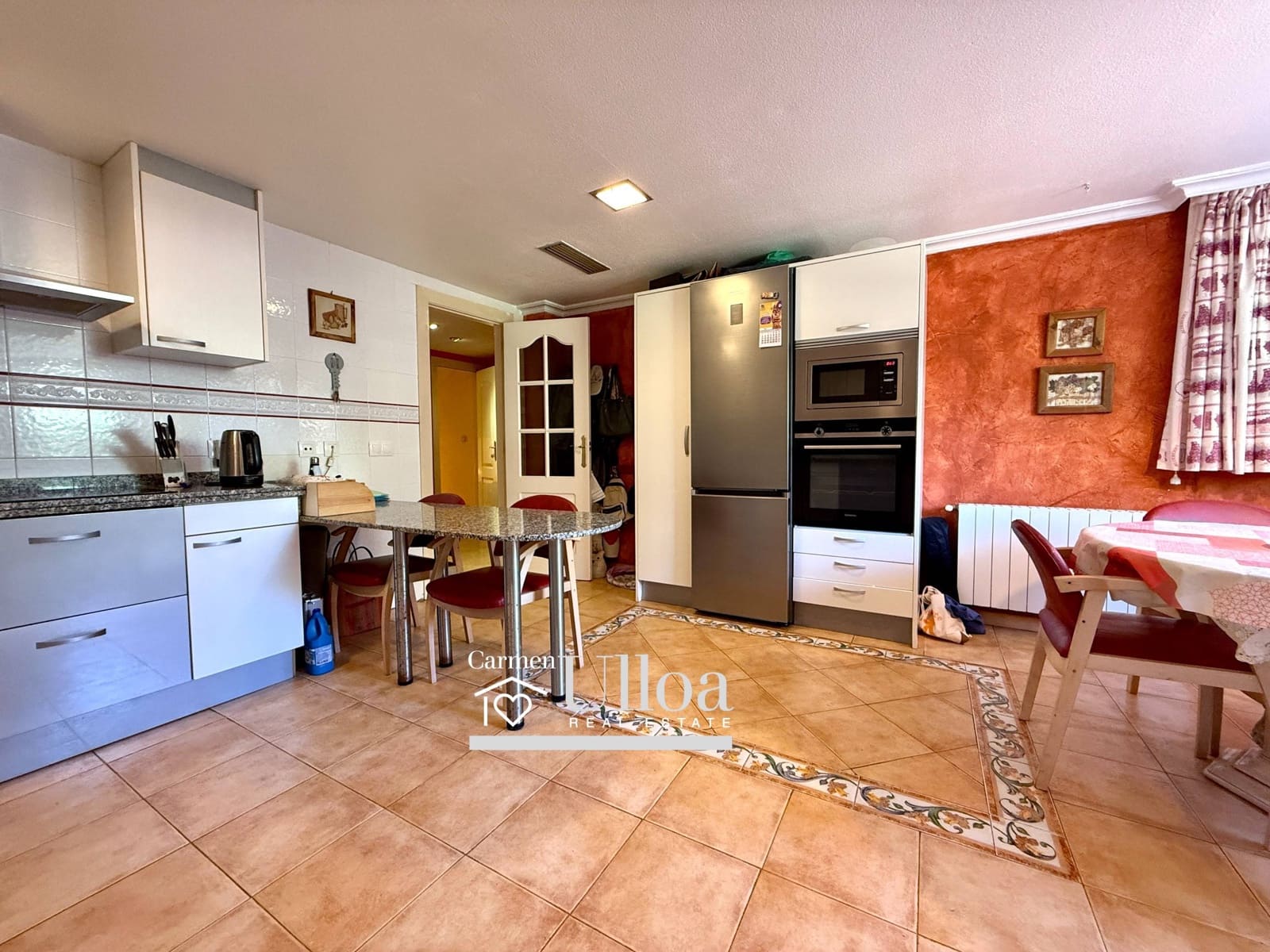 5 chambre Maison de Ville à vendre à Playa de San Juan avec piscine garage - 750 000 € (Ref: 9228755)