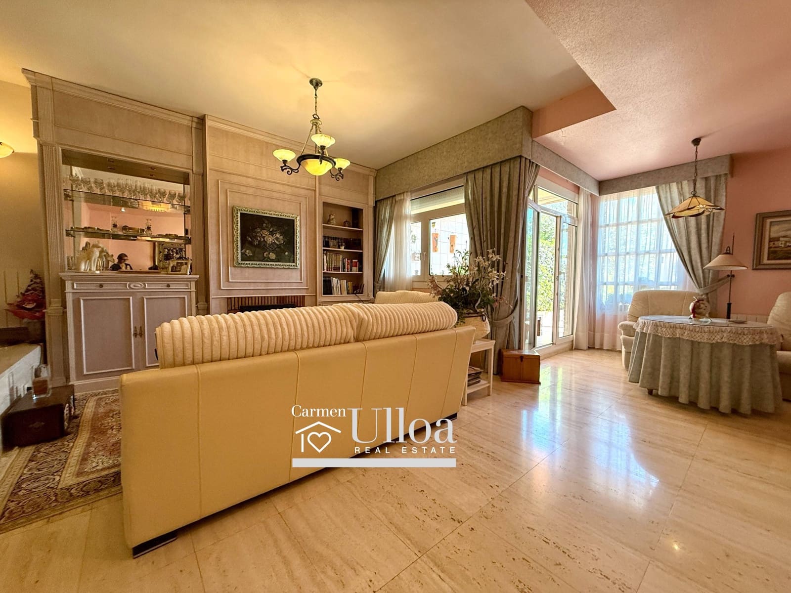 5 bedroom Townhouse for sale in Playa de San Juan with pool garage - € 750,000 (Ref: 9228755)