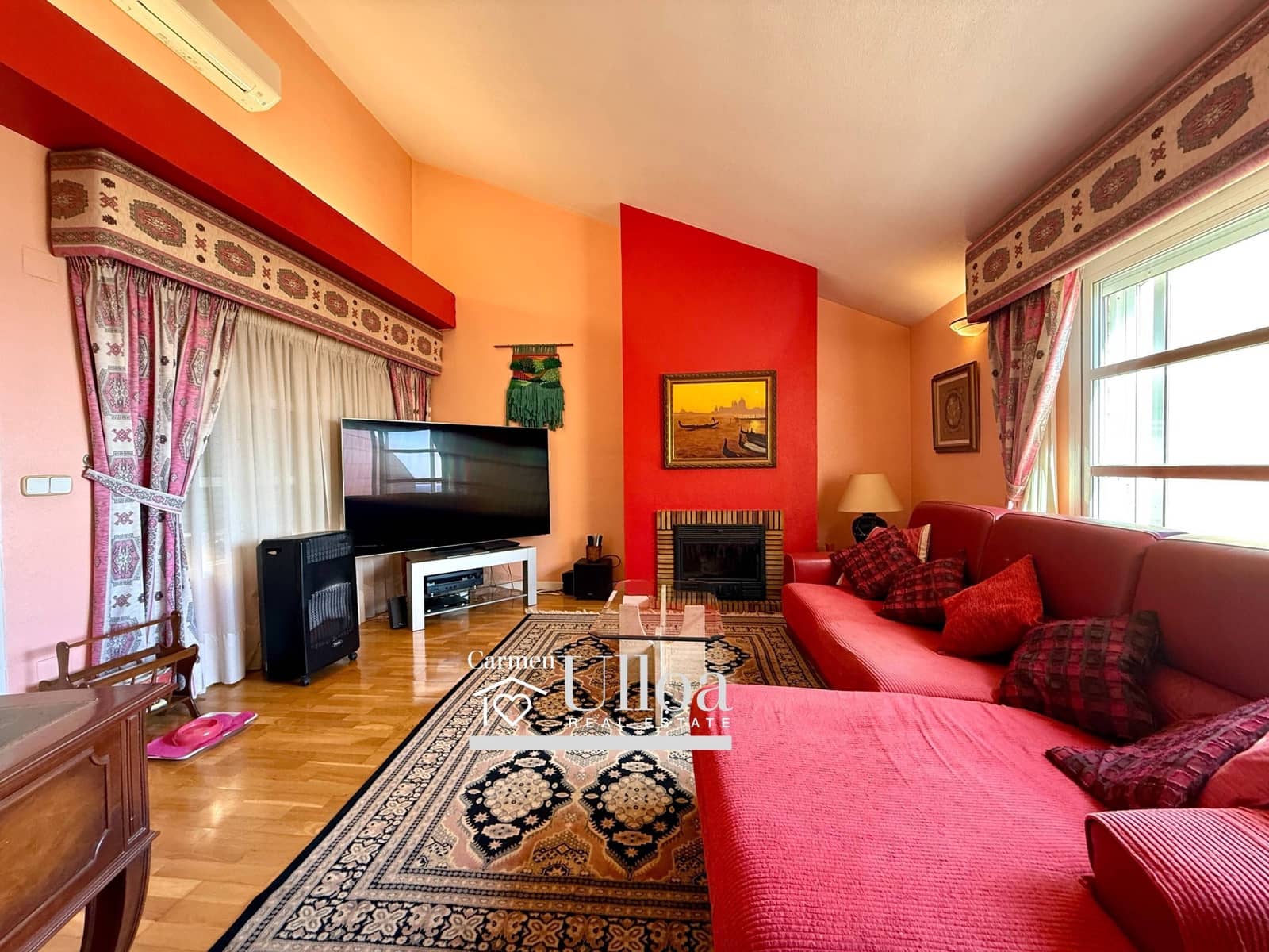 5 bedroom Townhouse for sale in Playa de San Juan with pool garage - € 750,000 (Ref: 9228755)