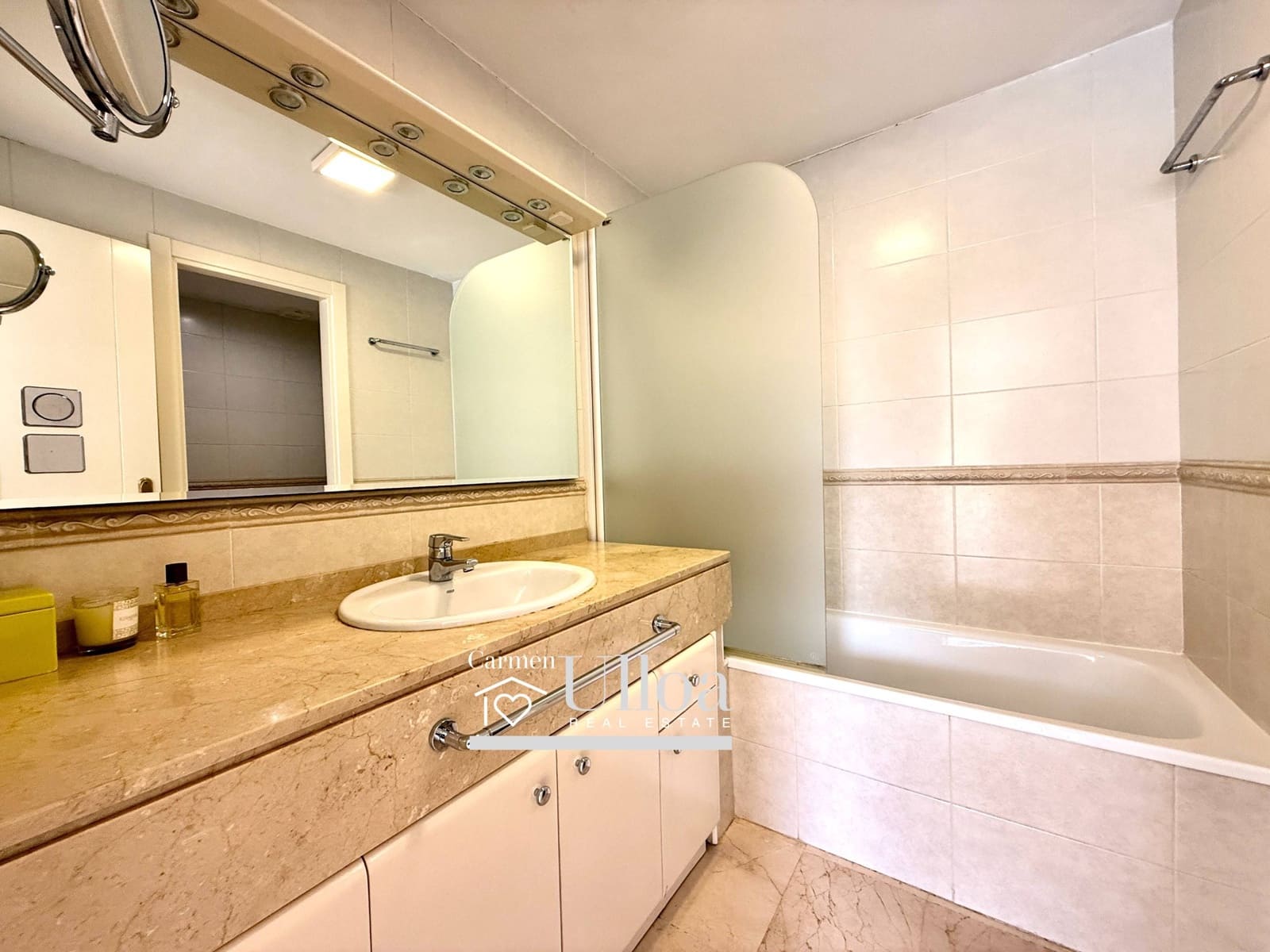 4 sypialnia Dom szeregowy na sprzedaż w Miasto Alicante / Alacant z basenem garażem - 680 000 € (Ref: 9266518)