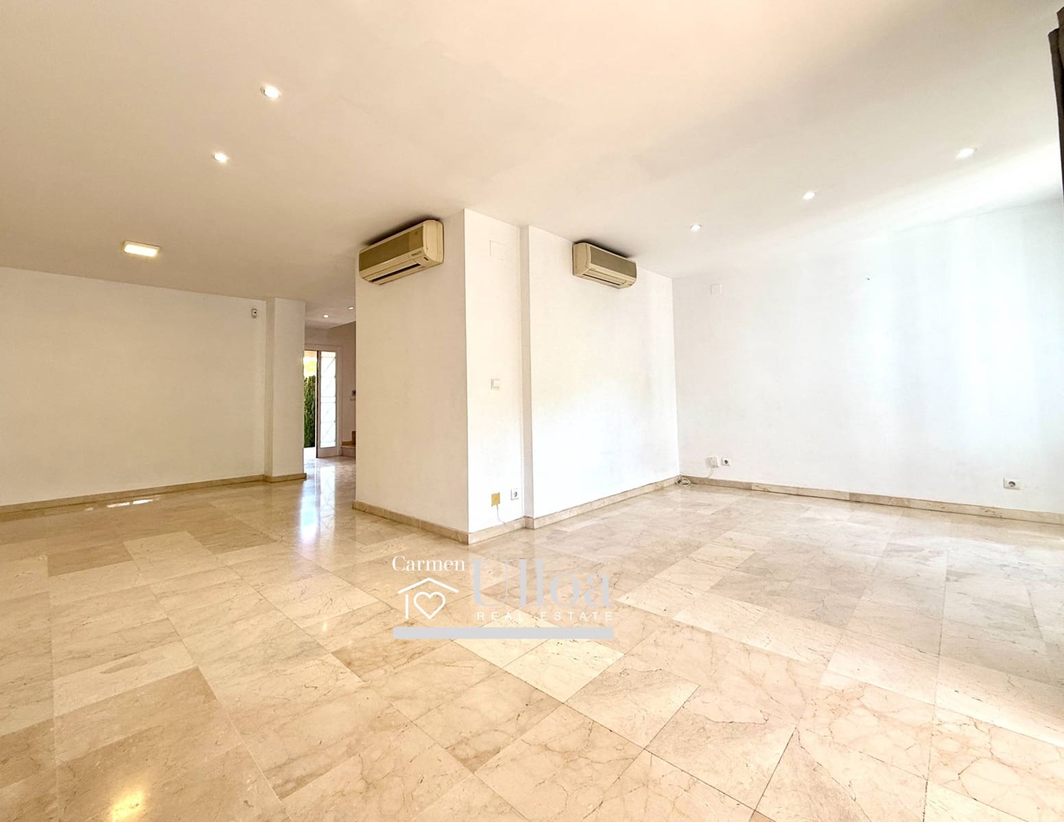 4 slaapkamer Rijtjeshuis te koop in Alicante stad met zwembad garage - € 680.000 (Ref: 9266518)