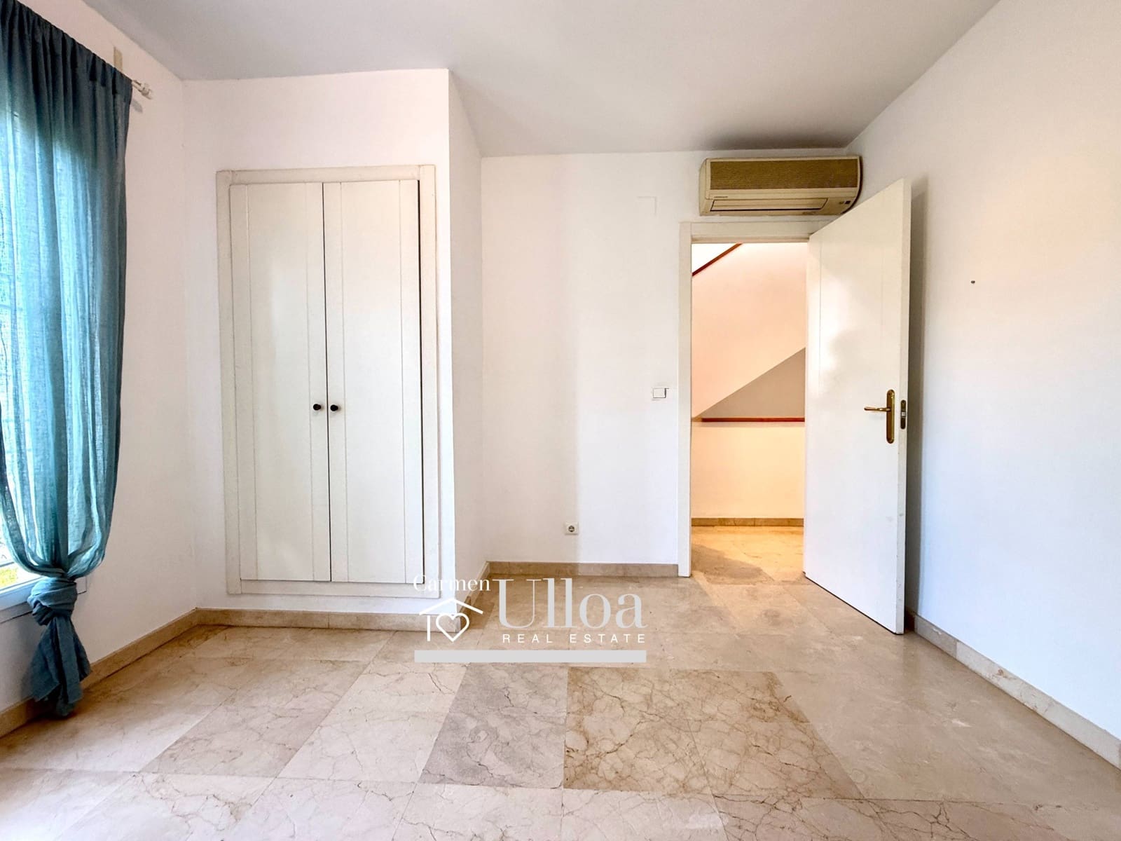 4 bedroom Terraced Villa for sale in Alicante / Alacant city with pool garage - € 680,000 (Ref: 9266518)