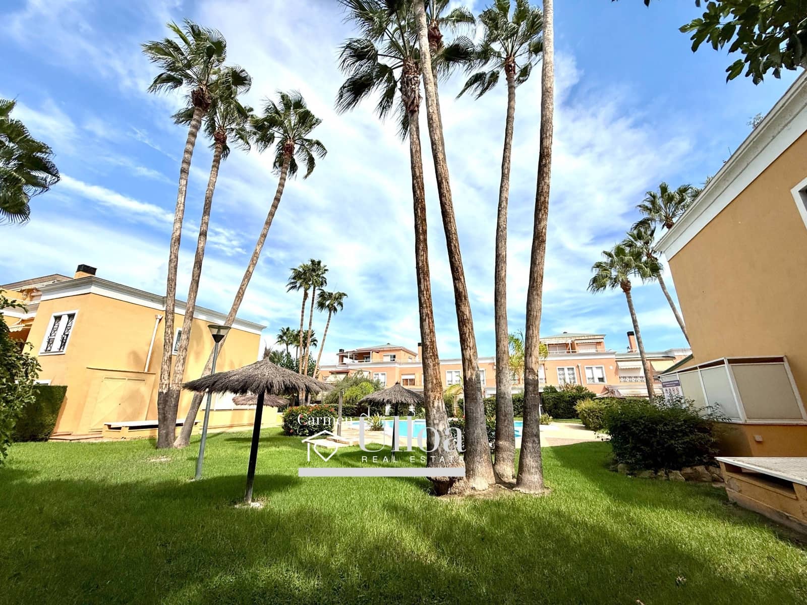 4 Zimmer Reihenhaus zu verkaufen in Alicante / Alacant Stadt mit Pool Garage - 680.000 € (Ref: 9266518)