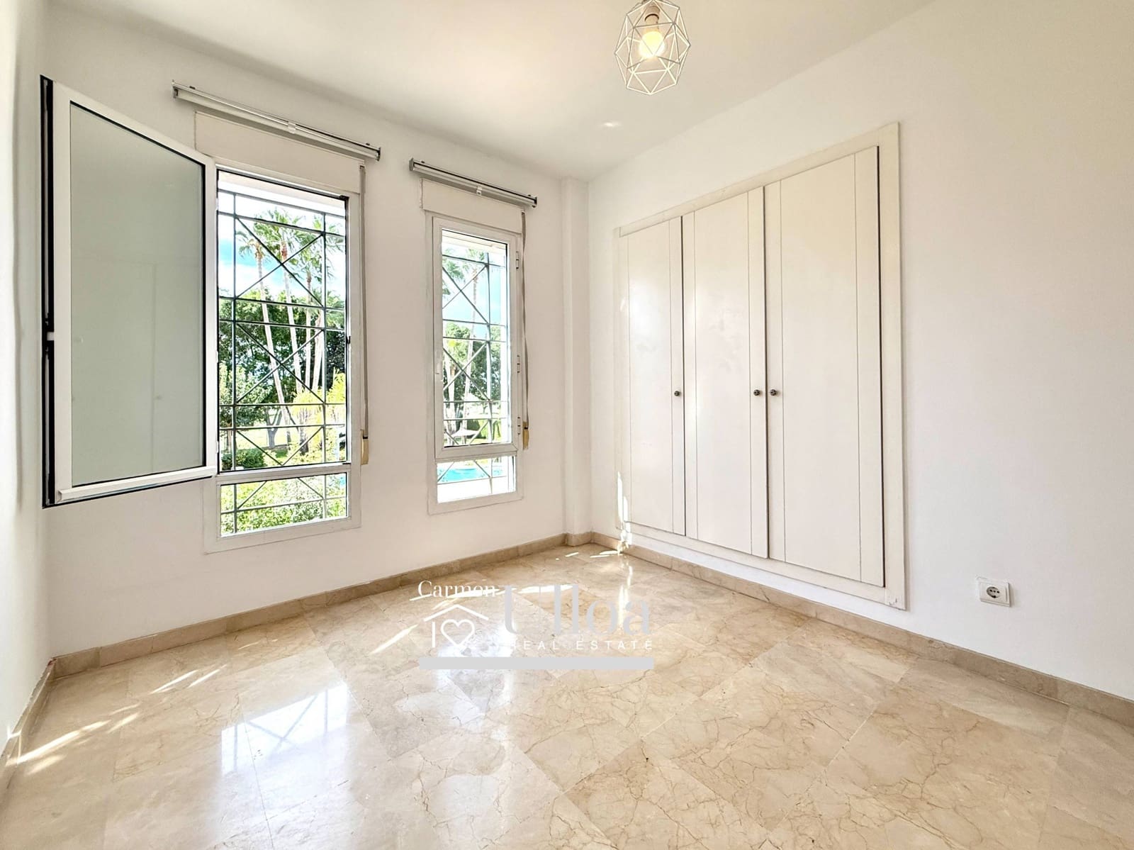 4 sovrum Radhus till salu i Alicante stad med pool garage - 670 000 € (Ref: 9266518)