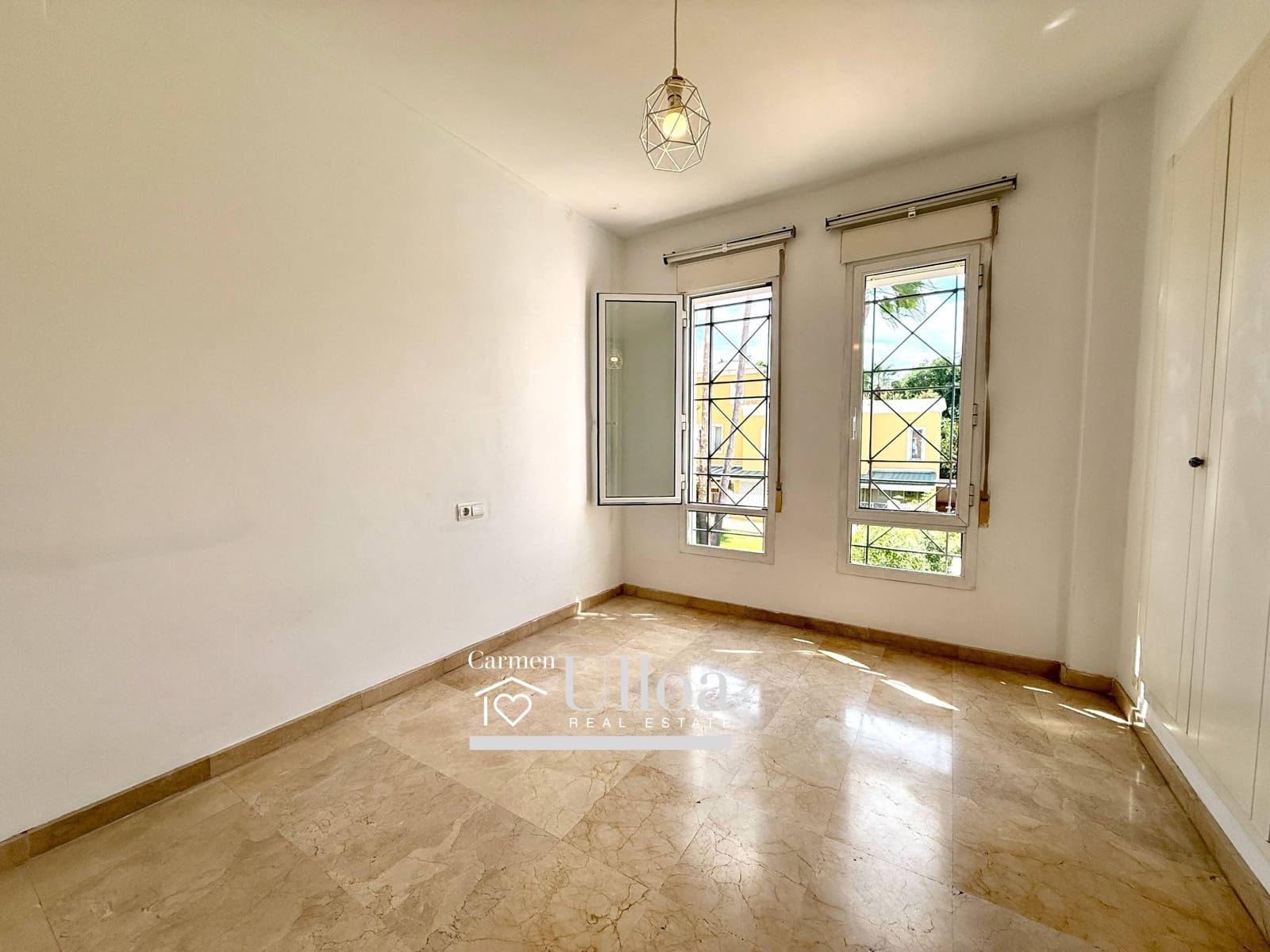 4 sovrum Radhus till salu i Alicante stad med pool garage - 670 000 € (Ref: 9266518)