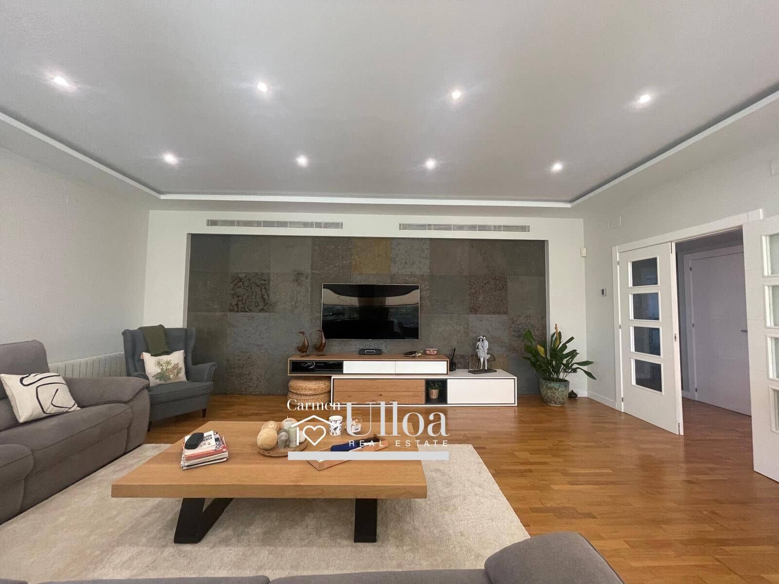 4 bedroom Villa for sale in San Vicente / Sant Vicent del Raspeig with pool garage - € 929,000 (Ref: 9338487)