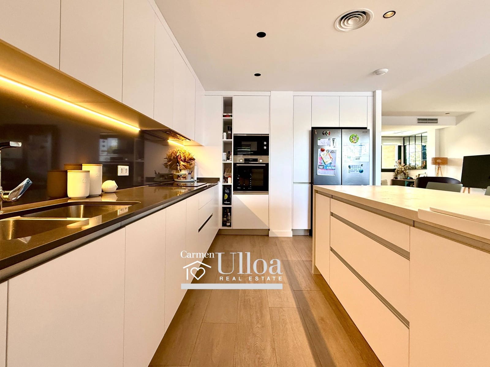 5 sovrum Radhus till salu i Alicante stad med pool garage - 1 100 000 € (Ref: 9342133)